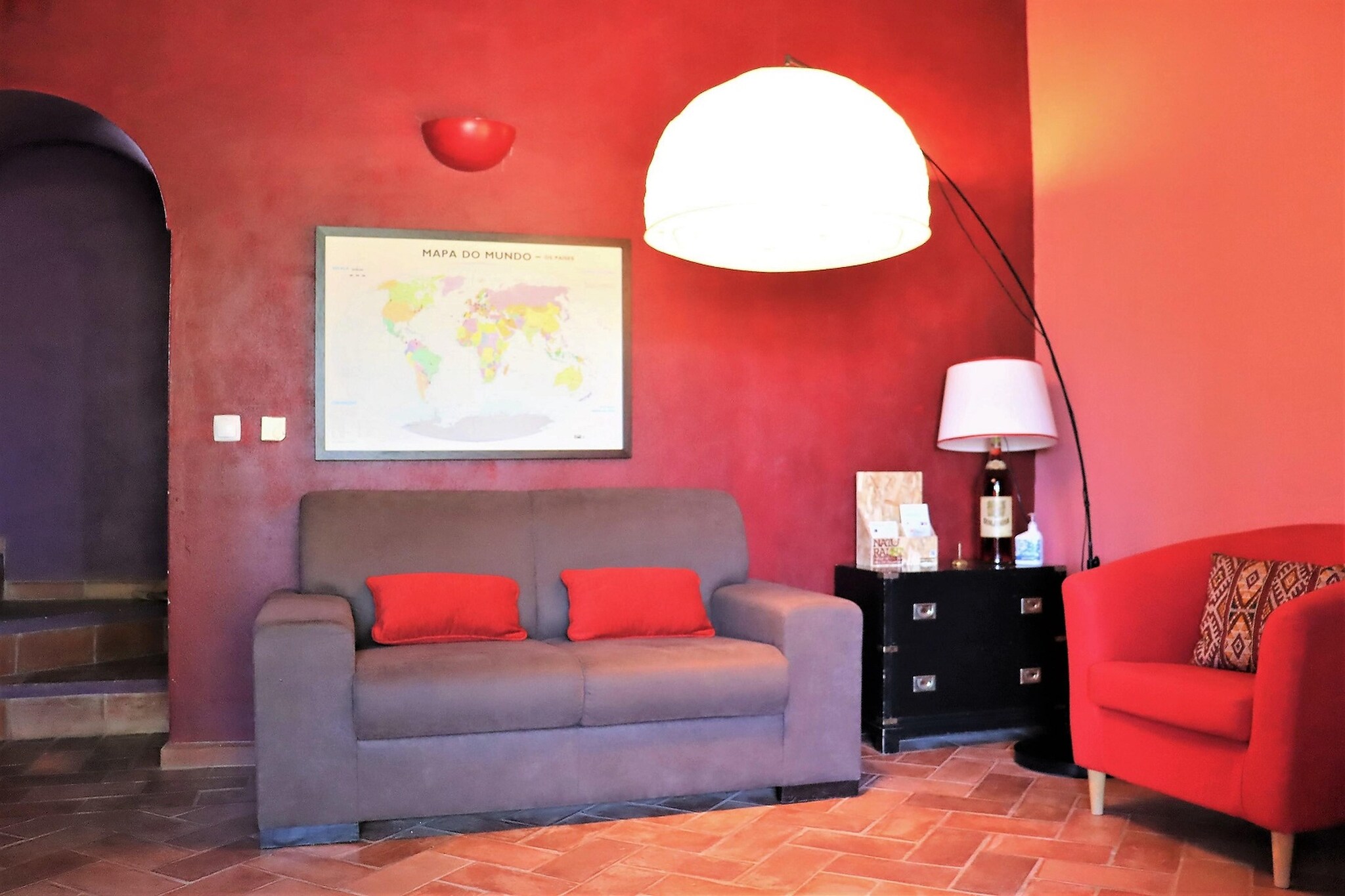 Rustic Charm in Nature’s Heart
Casa Ecoland is a tranquil countryside retreat nestled within the stunning Vale do Guadiana Natural Park. Blending traditional Alentejo architecture with cozy, eco-conscious design, the cottage offers a warm, inviting atmosphere perfect for families or groups. Spend sunny afternoons lounging on the spacious veranda or unwind by the fireplace on cooler evenings. A private garden with a hammock invites you to relax under the trees, while kids can safely play and explore the natural surroundings.
Discover Hidden Alentejo Gems
Located just 12 km from the historic village of Mértola, guests can explore medieval castles, whitewashed alleys, and riverside trails. For nature lovers, nearby Pulo do Lobo waterfall and Guadiana River (6 km) offer scenic picnic spots and hiking routes filled with native wildlife. Venture further to Beja or Serpa for authentic cultural experiences or take a day trip to the Spanish border towns of Ayamonte and Vila Real de Santo António for a cross-cultural escape.
A Taste of the Region
Savor the flavors of Alentejo with access to a local dinner service featuring traditional dishes and vegetarian options, served right at the cottage on request. While restaurants are more spread out in this peaceful rural setting, Mértola offers charming eateries serving hearty Portuguese fare like “açorda†and fresh grilled meats.