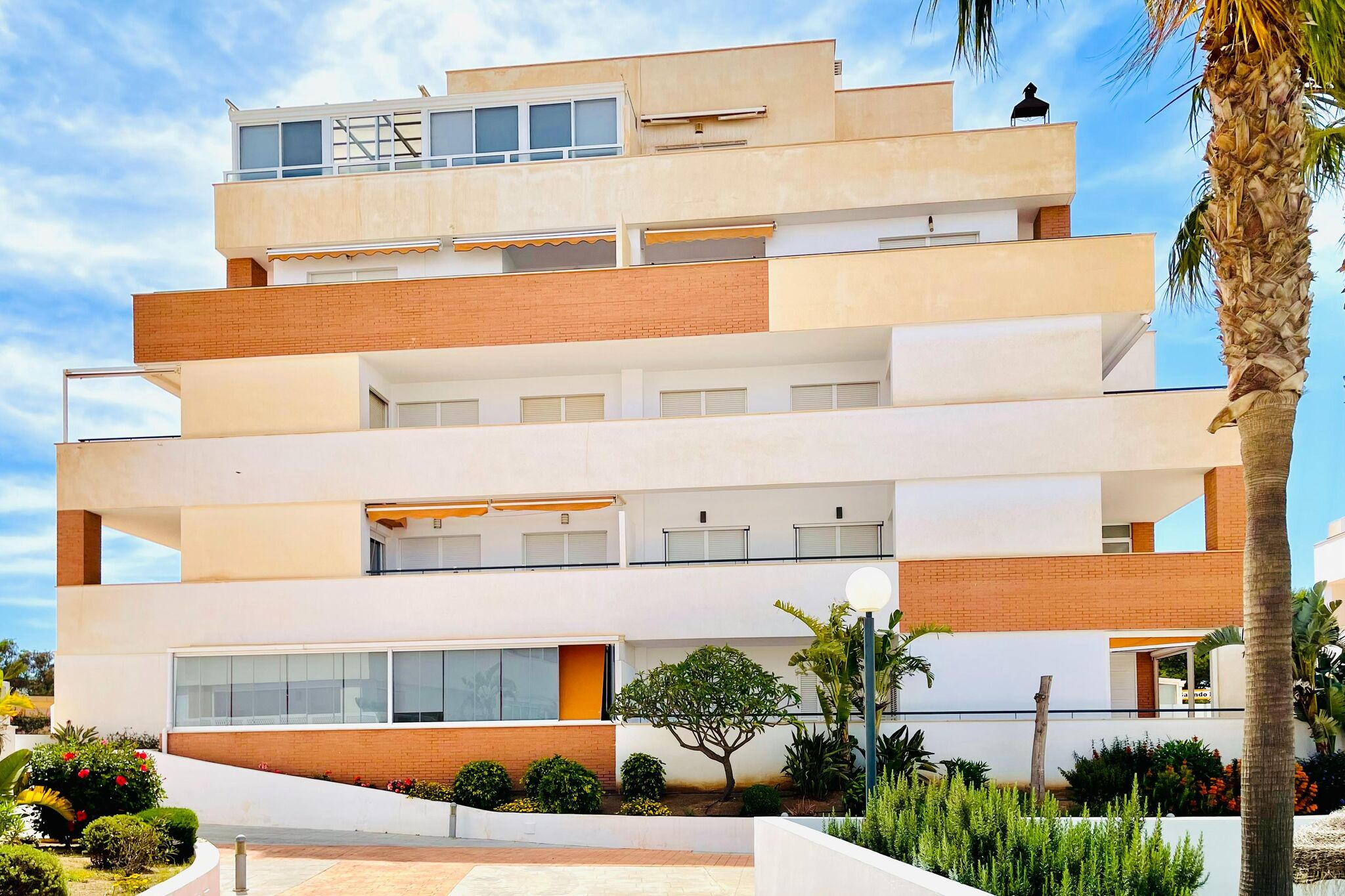 Attraktive Wohnung in Roquetas de Mar mit Terrasse