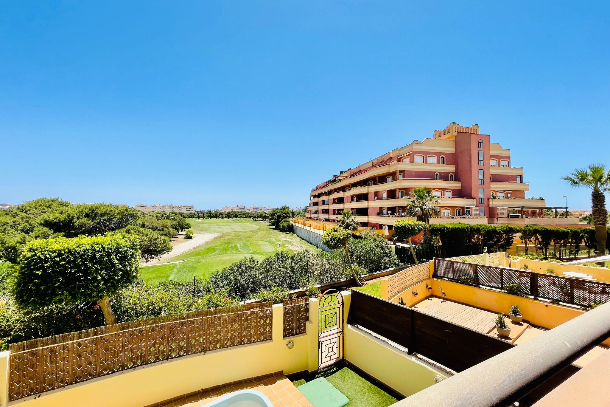 Leuk appartement met uitzicht op Golf Playa Serena