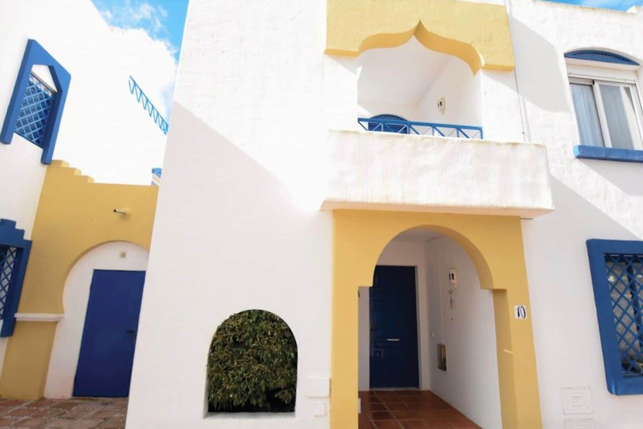 Maison de vacances de bon goût à Roquetas de Mar avec terrasse