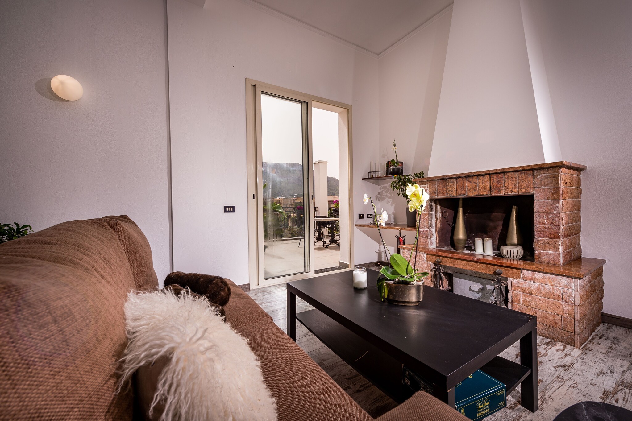 Apartment in Terrasini with Sea Views