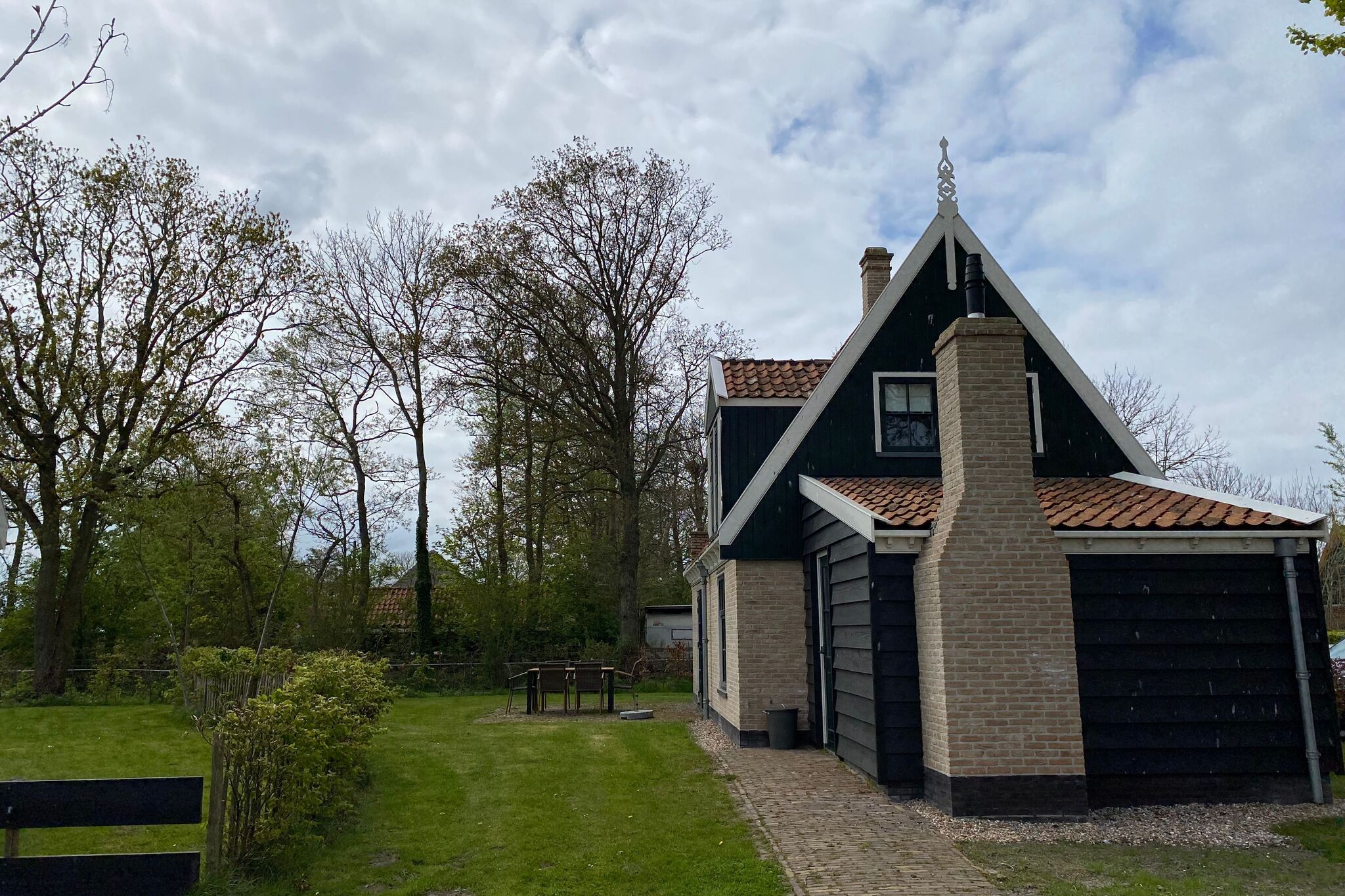 Fraaie villa met ligbad, dichtbij de Waddenzee