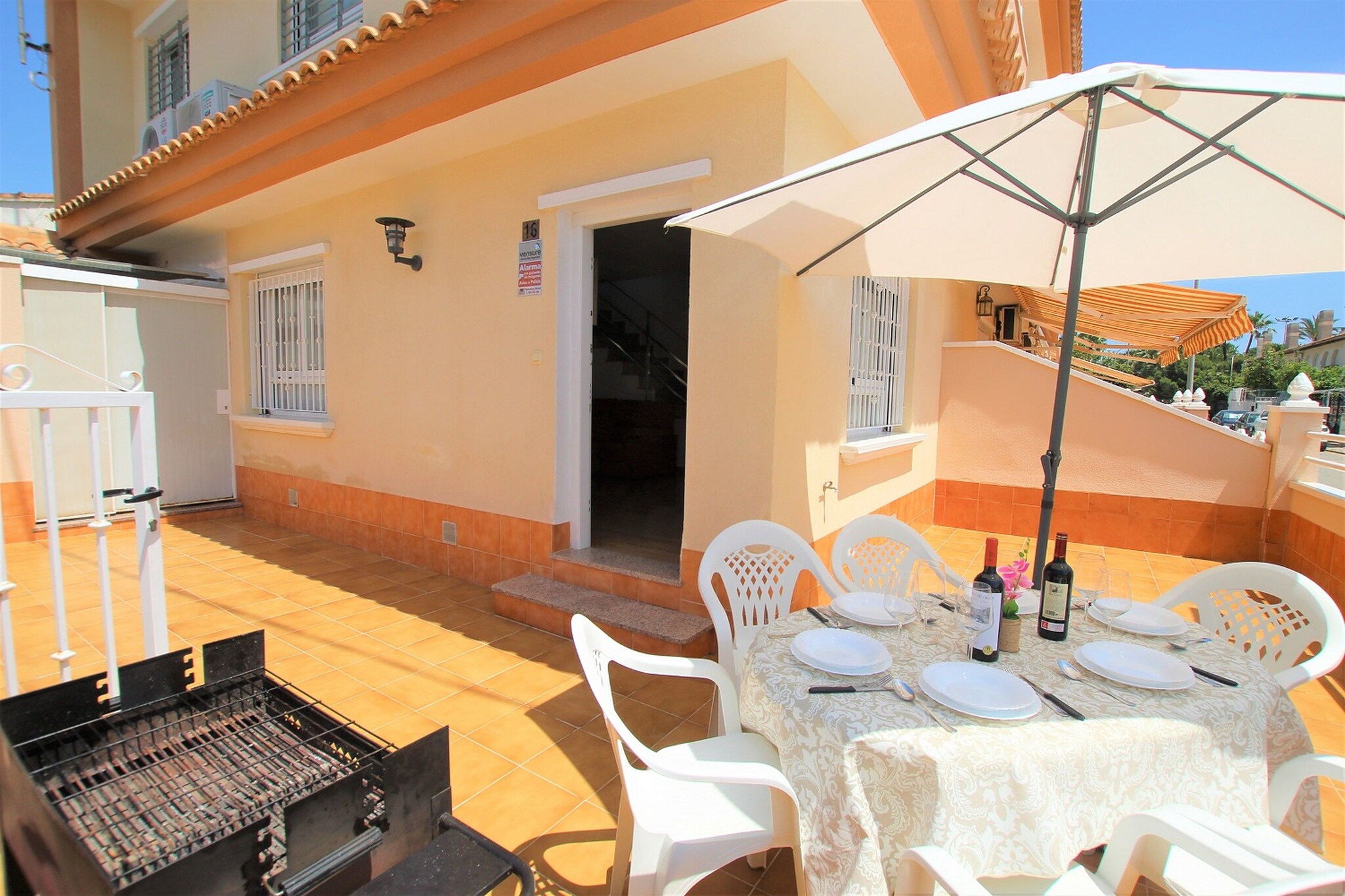 This holiday house in Region of Murcia offers an ideal holiday for families, work groups or companies, and for medium and long stays in winter. It is a magnificent place to walk and enjoy with the little ones in the wide variety of parks and fairgrounds. It has a well-equipped kitchen perfect for preparing your favorite recipes. The supermarket is close to the accommodation. Enjoy the most famous restaurants in Spain, with the best rice dishes in the Region of Murcia. In addition, there are many other tourist attractions that are worth visiting, such as Villananitos Beach, Los Baños de Lodos, Las Salinas de San Pedro del Pinatar with its famous flamingos, flora and fauna of the natural park. At the beautiful terrace, you can enjoy barbecue meals. In the living/dining room, you can watch your favourite series on the TV. The air-conditioning will ensure the temperature is cool indoors.