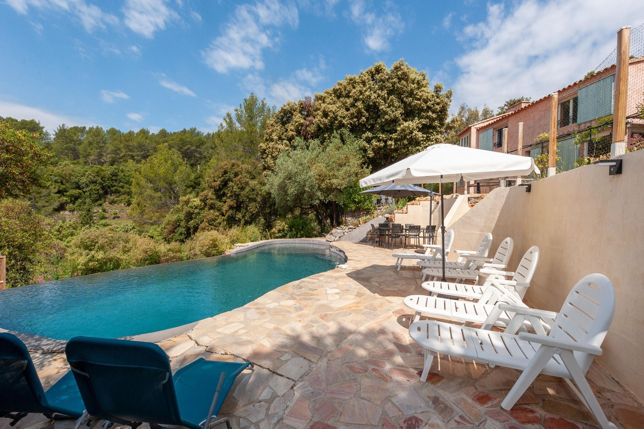 Serene holiday home in Pignans with private pool