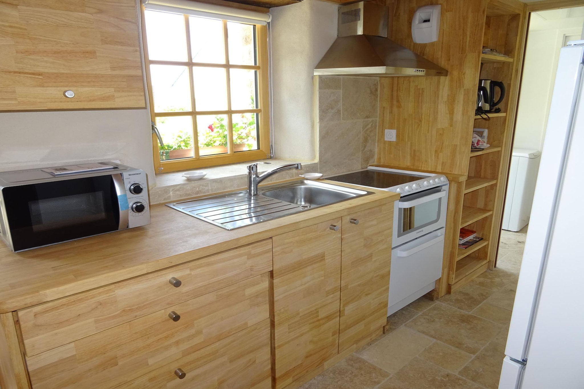 Port-Blanc Beach Cottage in Plougasnou