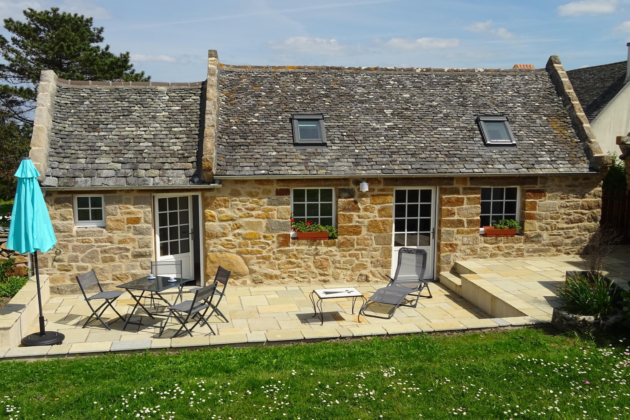 Holiday Home Plougasnou-Buitenkant zomer