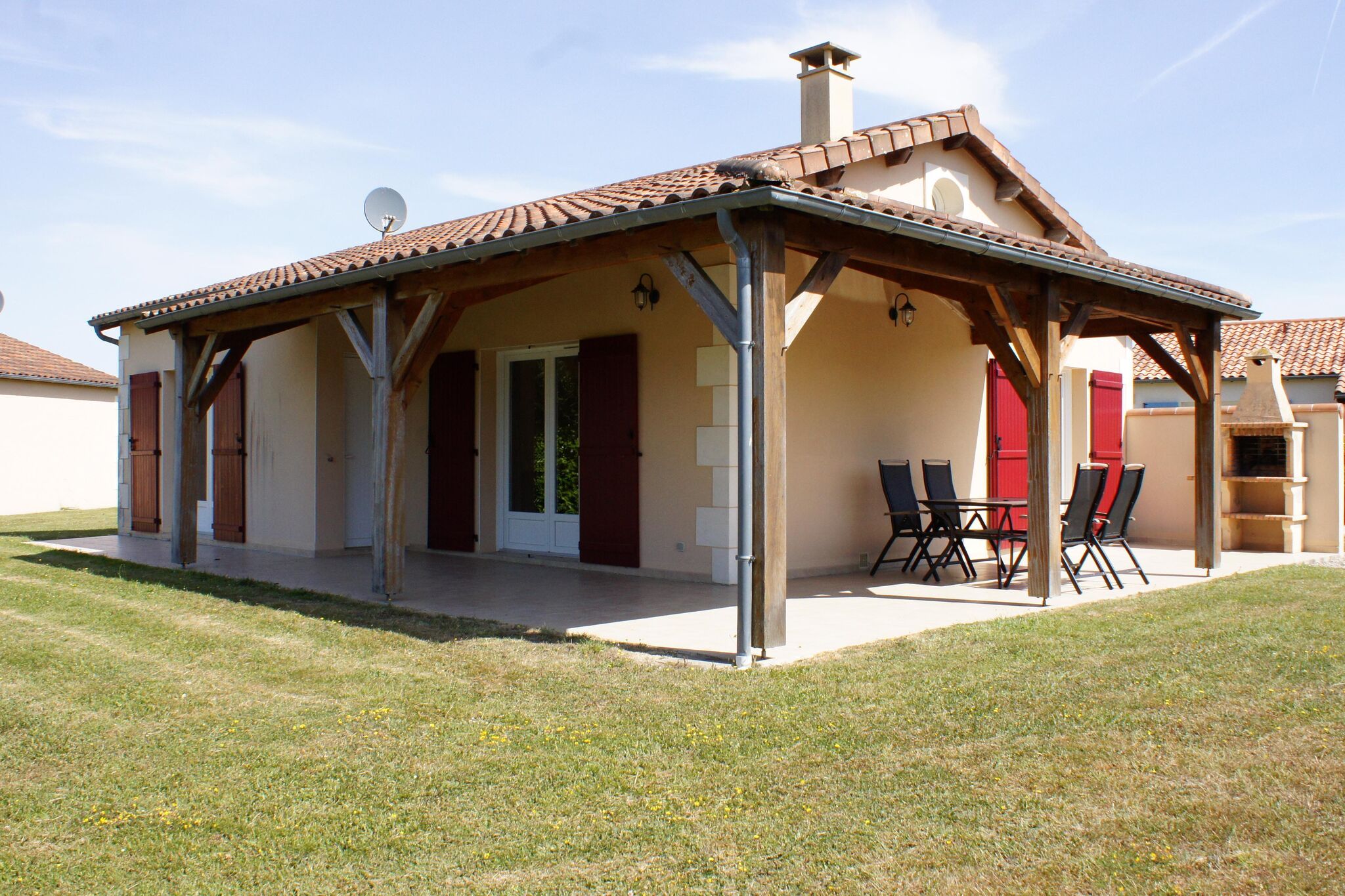 Geschmackvolle Villa in Les Forges mit Terrasse