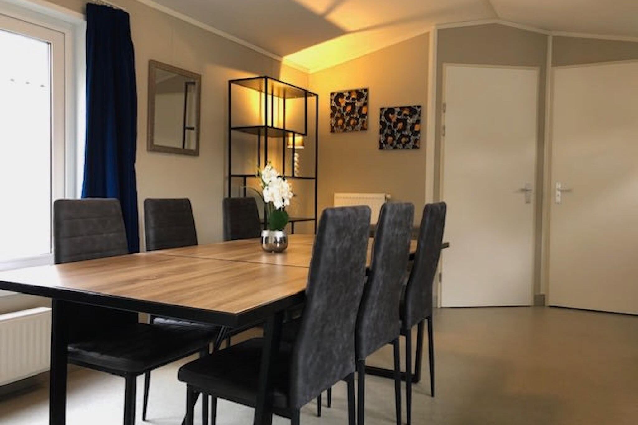 Well-maintained chalet with WiFi near Amsterdam