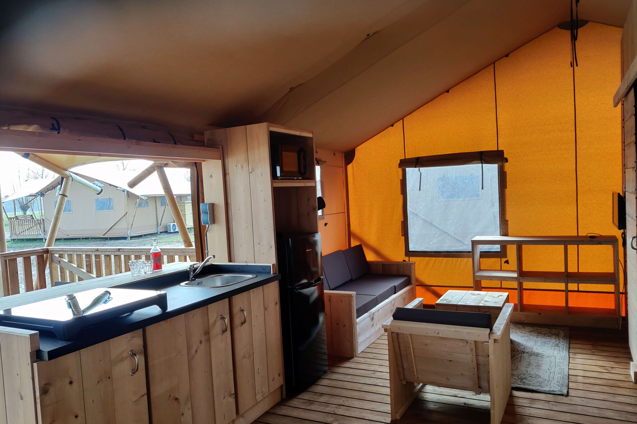 Glamping tent with AC and a view of the Kuinderbos