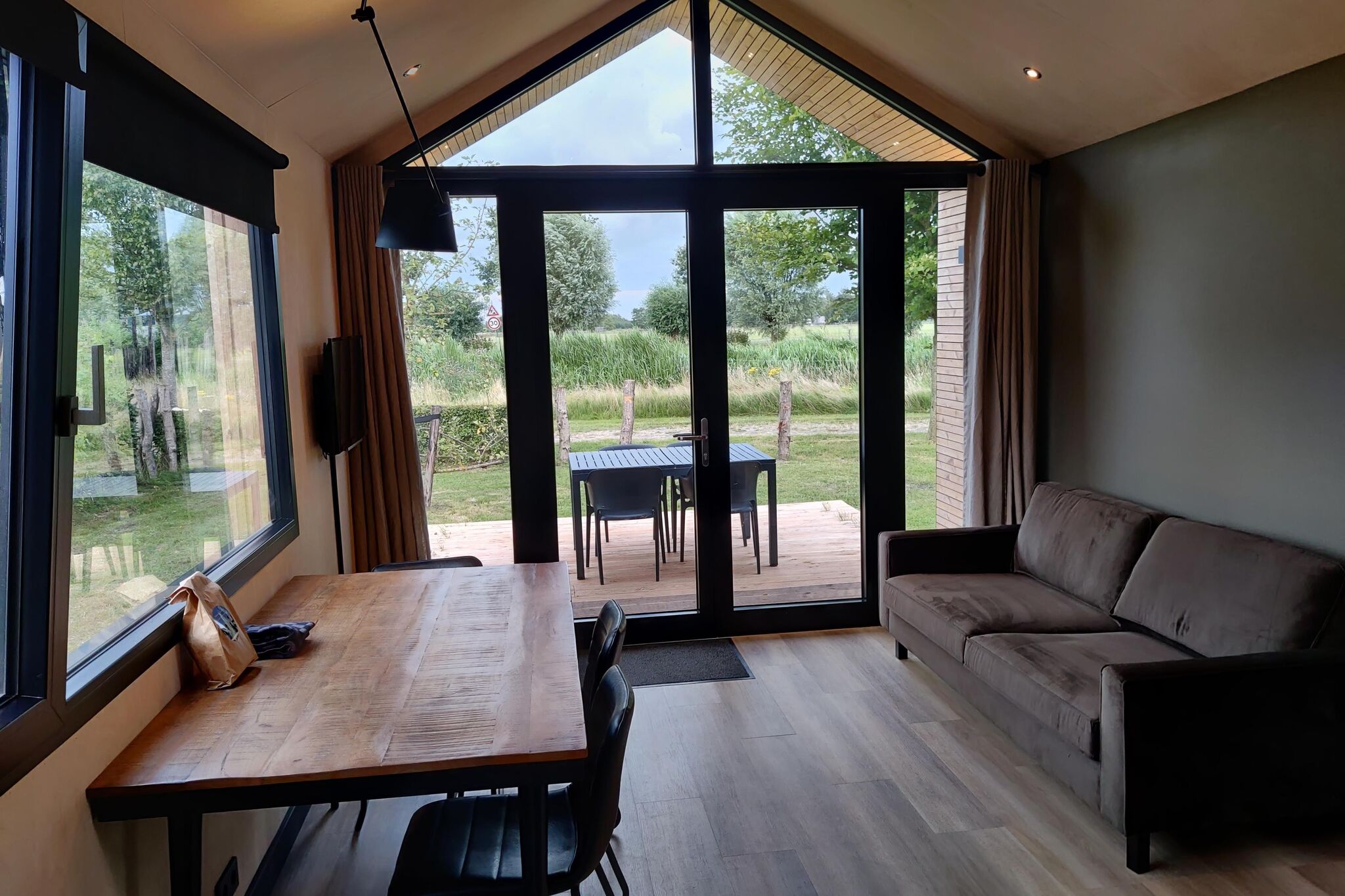 Cozy chalet with AC, located at the Kuinderbos
