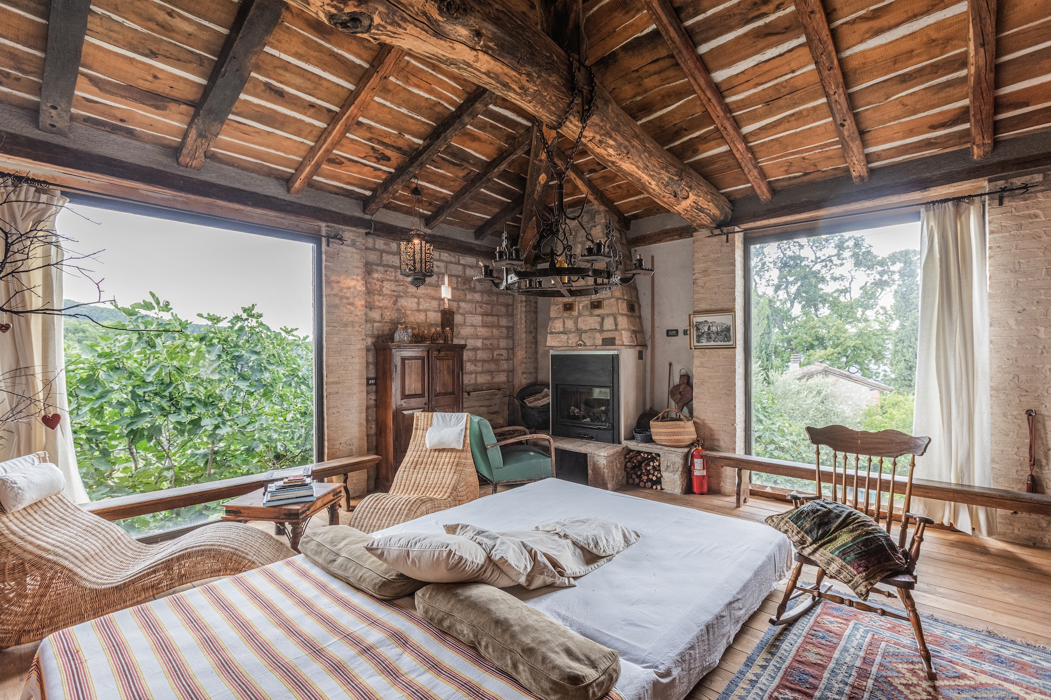 This house is the ideal destination for groups of friends or families wishing to spend a relaxing holiday.  The house surrounded by greenery has an equipped outdoor area, you can enjoy your dishes in the garden, a barbecue is available. The charming tree house and a ping pong table will entertain the little ones.

The surrounding areas are home to ancient villages, museums and amusement parks. The last stretch of road only a 1.5 km dirt stretch is present, which can be accessed by standard vehicles. The restaurant is at 3 km distance offering mouth-watering delicacies. 

You can enjoy a game of table tennis in your free time or can also relax in the sitting room by the fireplace. The kitchen is well-equipped for preparing delicious meals. Close the day with a peaceful sleep in the bedroom. 

Road 41 of Vergato suffered a landslide with flood! Due to recent rains, the road conditions have worsened, and the homeowner now confirms that a half jeep or similar vehicle is required for access.
