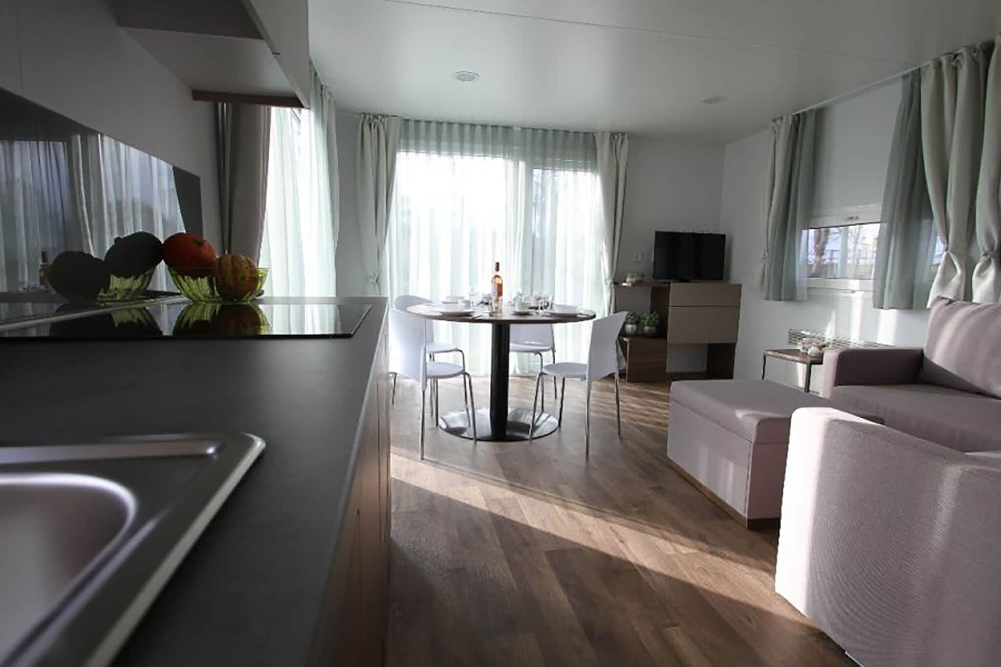 Comfortable air-conditioned chalet in Limburg