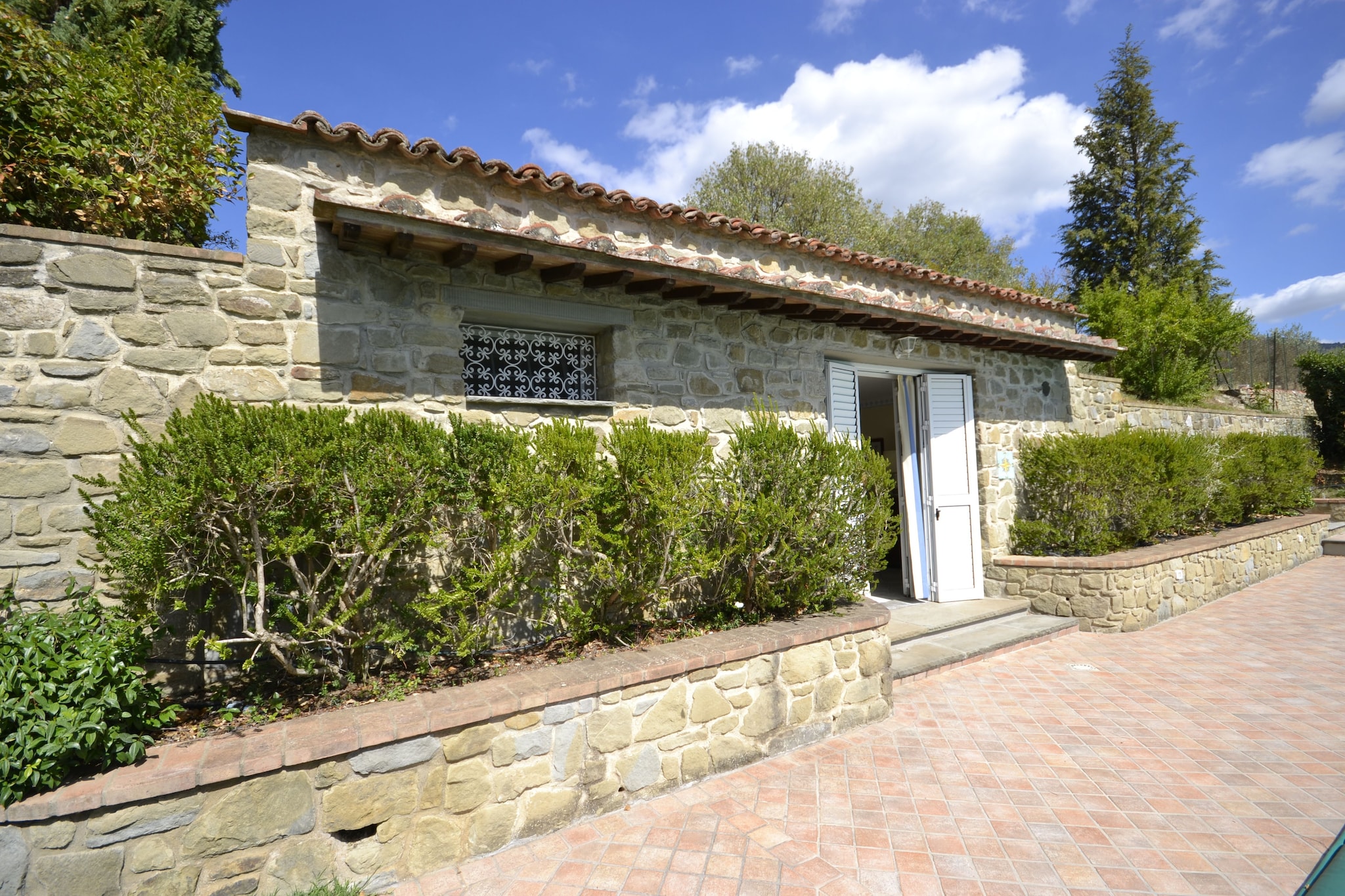 Villa in Cortona with Pool and Valley Views
