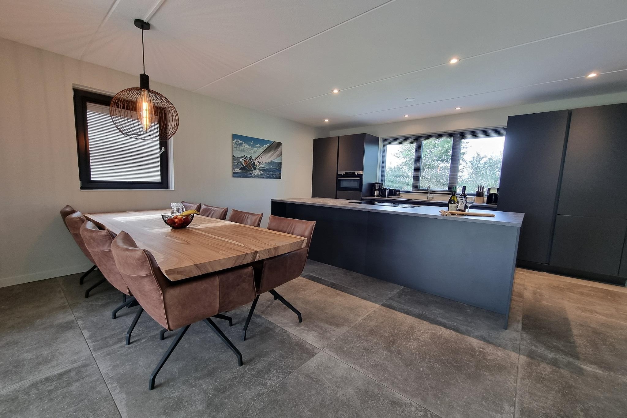 Watervilla Fjirtjin-Eetkamer