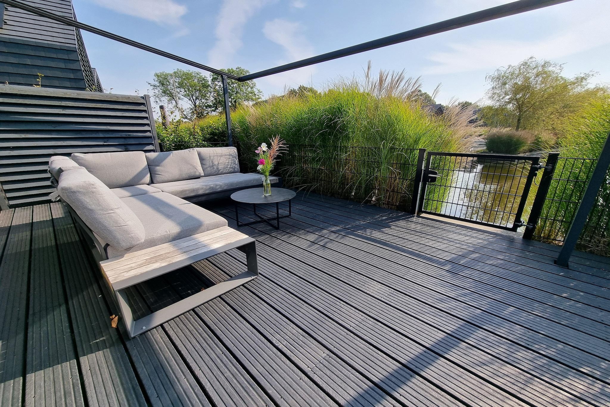 Watervilla Santjin-Terrasbalkon