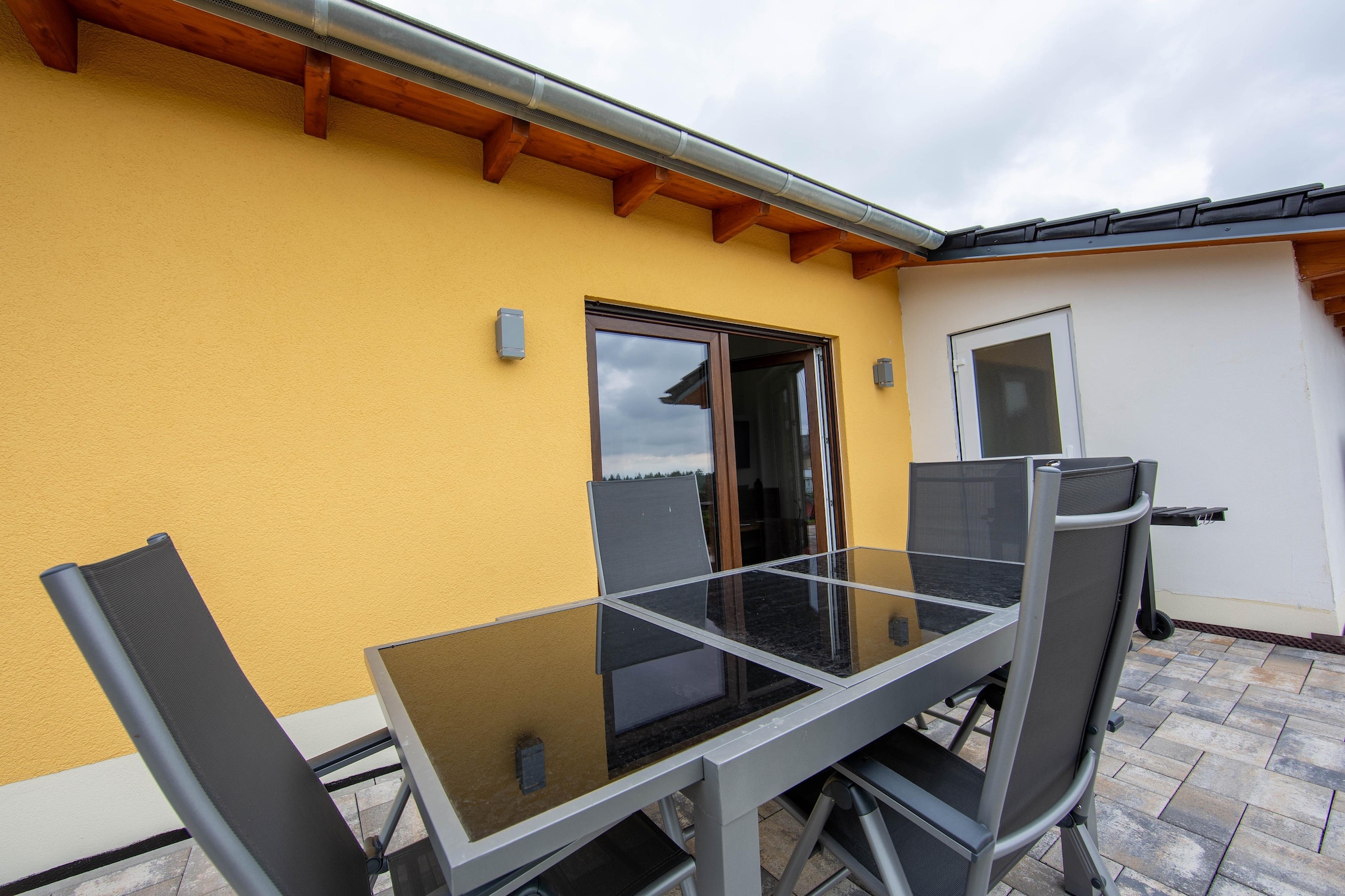 FEWO Eifelruhe II-Terrasbalkon