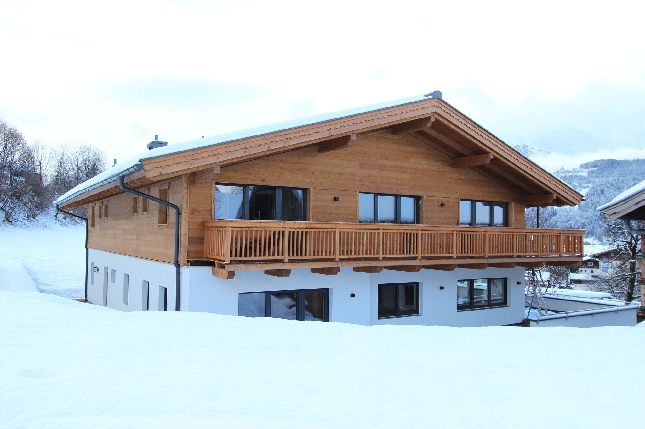 Top holiday apartment in Piesendorf with mountain views