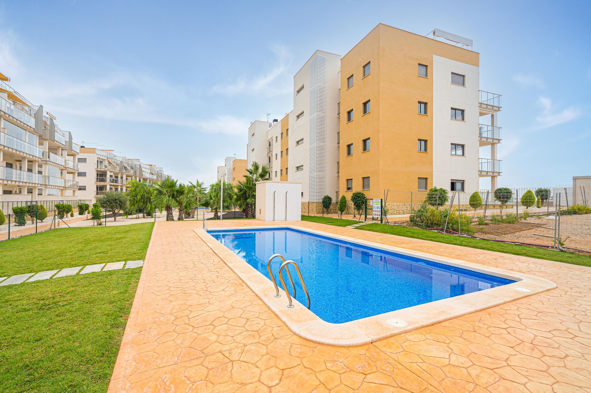 Sunny corner Apartment in Orihuela with 3 Pools and Hot Tub