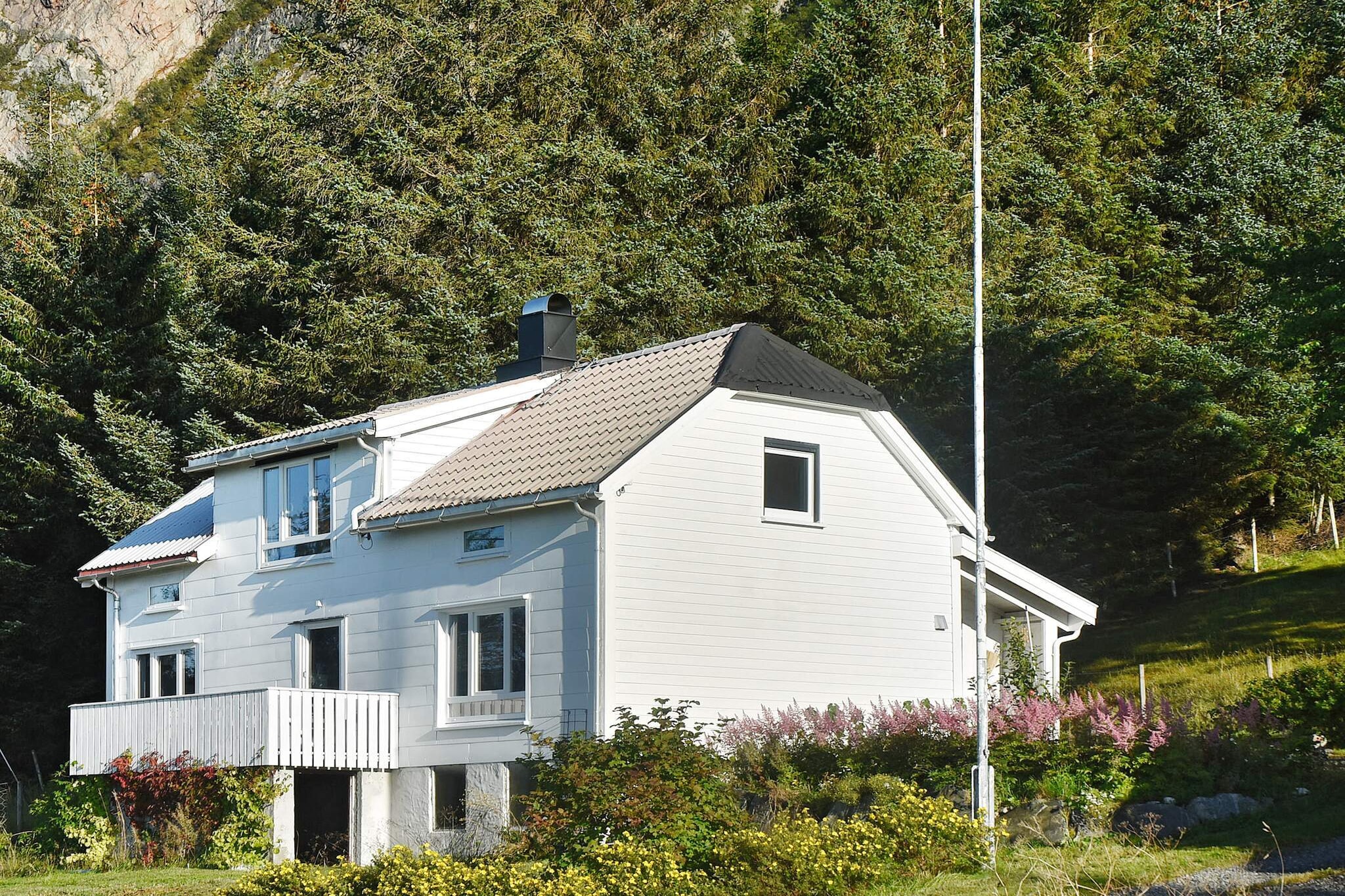 6 Personen Ferienhaus in MIDSUND-By Traum - Im Freien