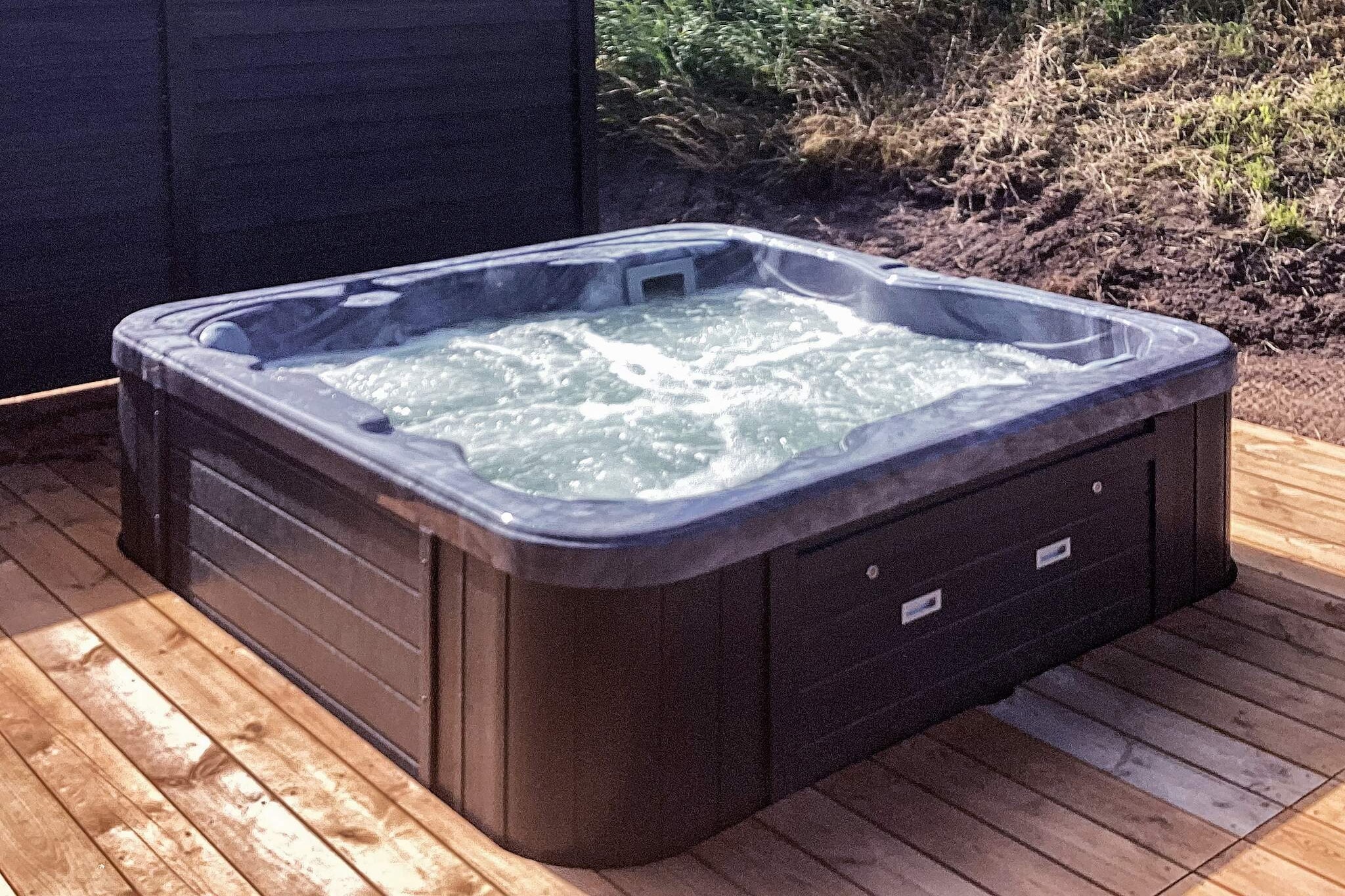 Kitchen(cooker(2 ring stoves), coffee machine, oven, microwave, dishwasher, fridge, freezer(140-199L), high chair), Living/bed room(TV(german television channels), chromecast), bedroom(2x single bed), bedroom(2x single bed), bedroom(2x single bed), bedroom(2x single bed, children\'s bed), bedroom(2x single bed), bedroom(2x single bed), bedroom(2x single bed), bathroom(floor heating)(washbasin, shower, toilet), bathroom(floor heating)(washbasin, shower, toilet), bathroom(floor heating)(washbasin, shower, toilet, washing machine), mezzanine(6x single folding bed), Bubble bath(outside, heated, 6 persons), sauna(indoor, 4 persons), heating(electric), terrace, garden furniture, sun loungers, swimming pool(indoor), table tennis table, table football, darts, billiards, air to water heatpump