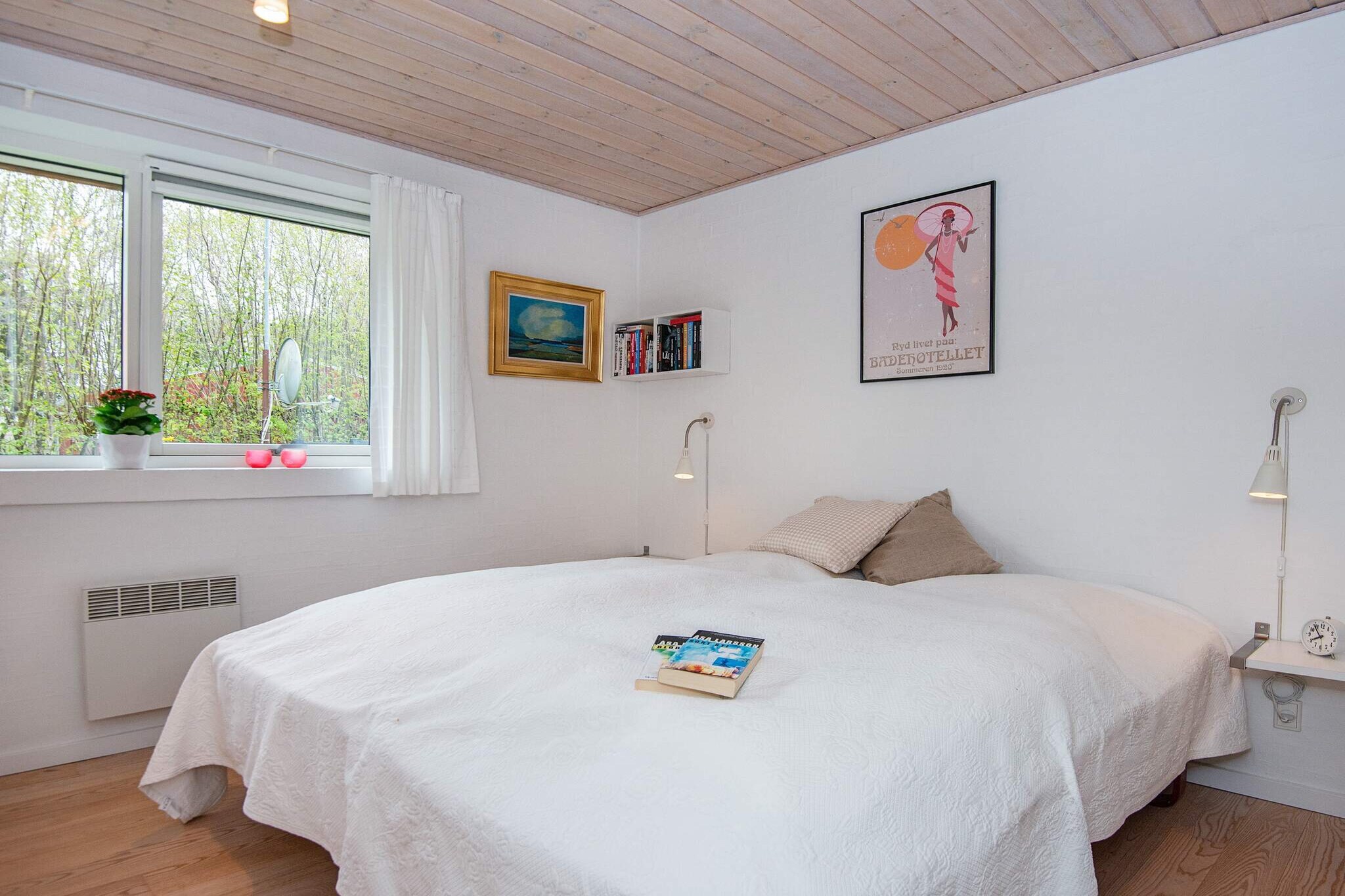 Cozy Property by Beach - Indoor