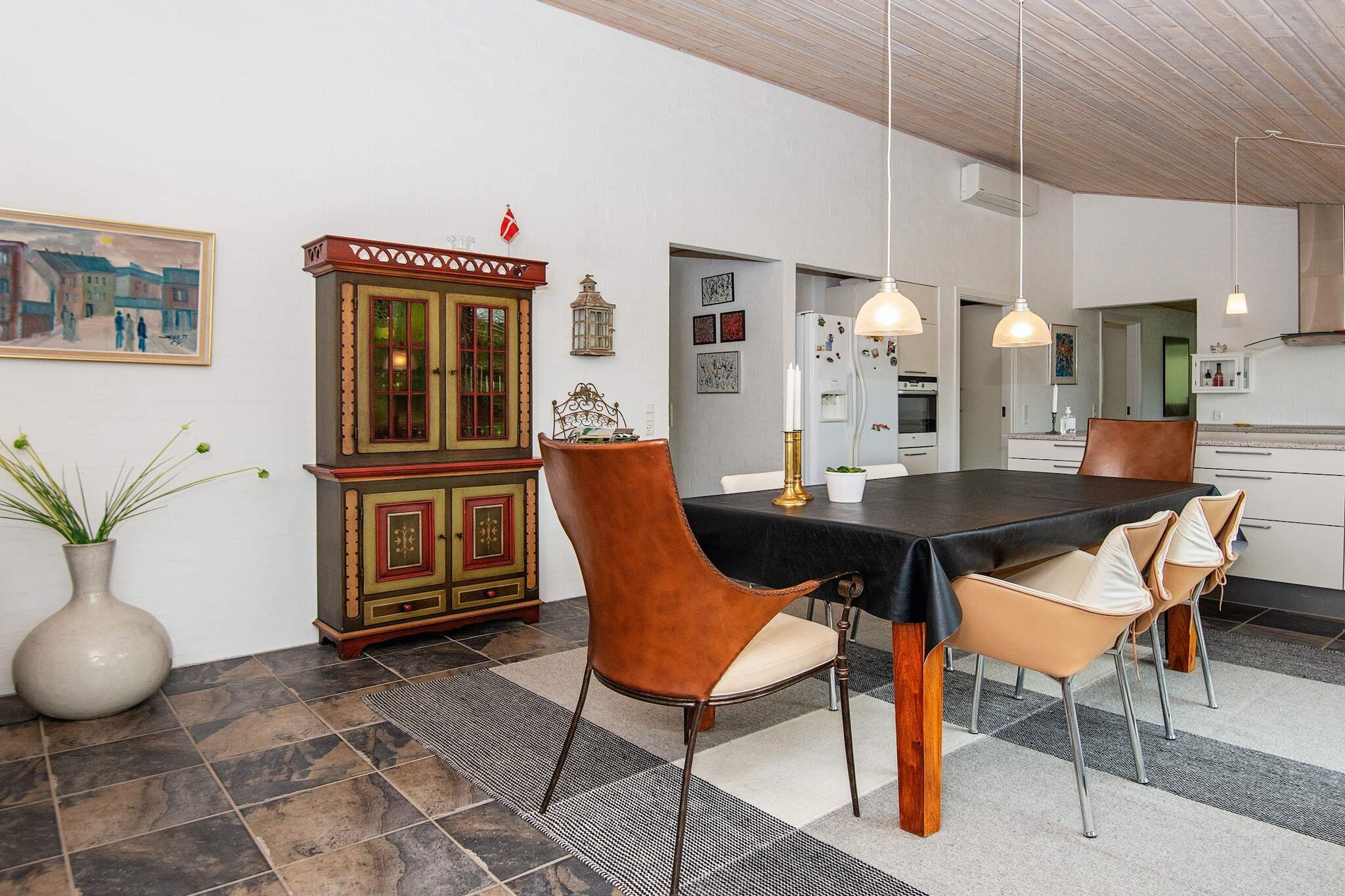 Cozy Property by Beach - Indoor