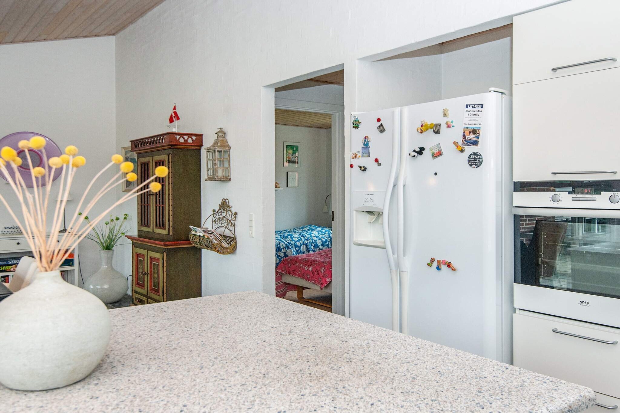 Cozy Property by Beach - Indoor