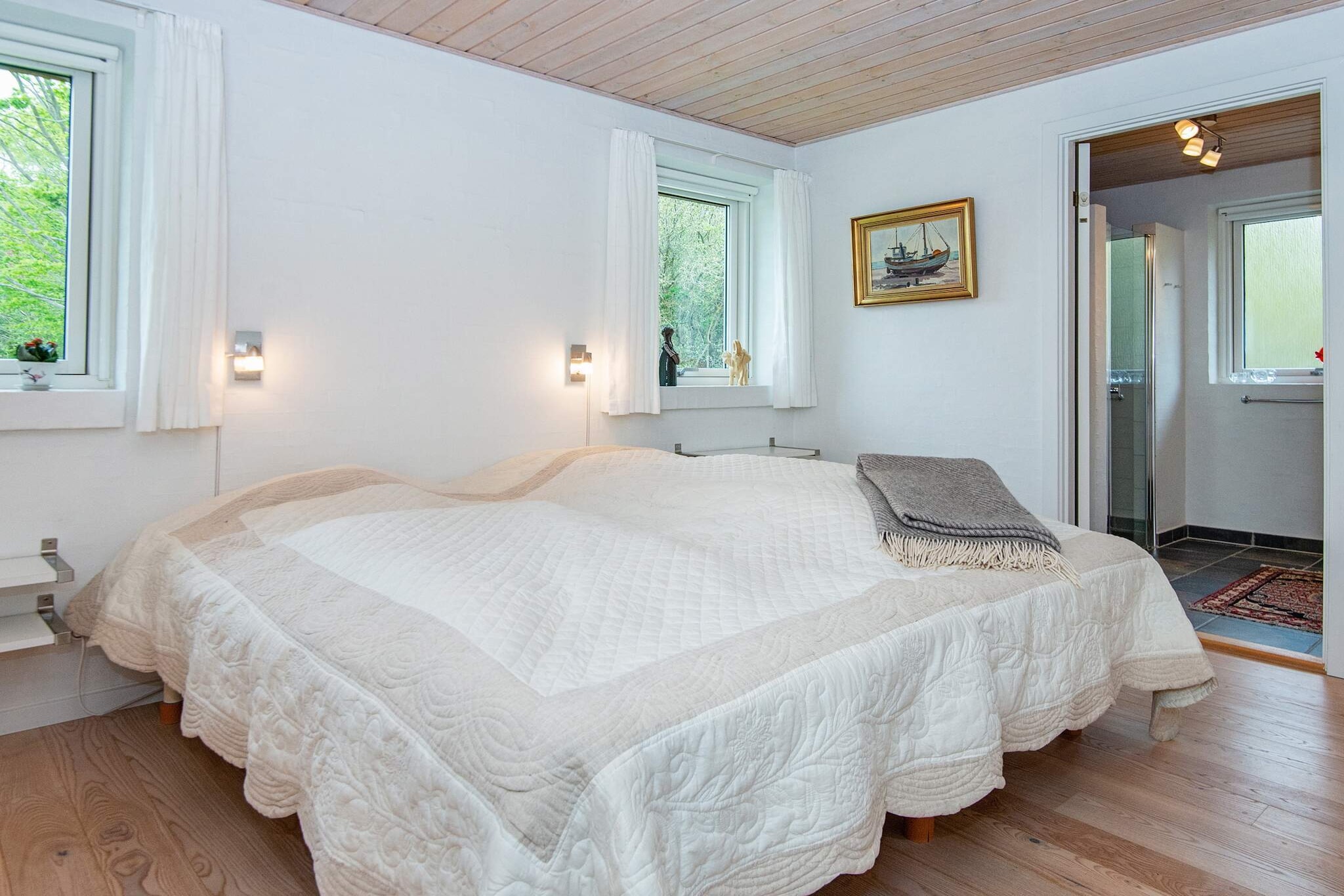 Cozy Property by Beach - Indoor