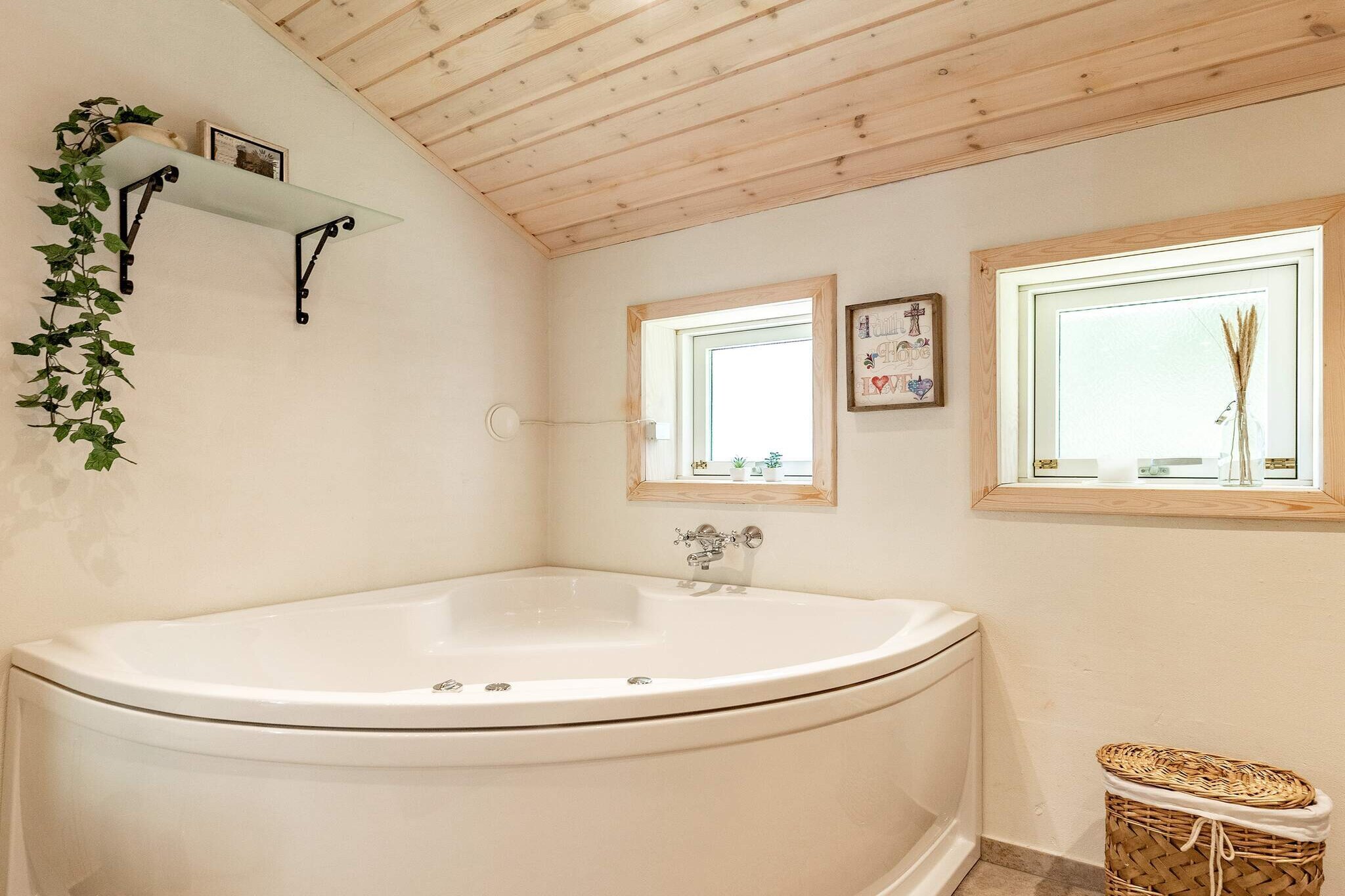 6 person holiday home in Ålbæk-By Traum - Spa