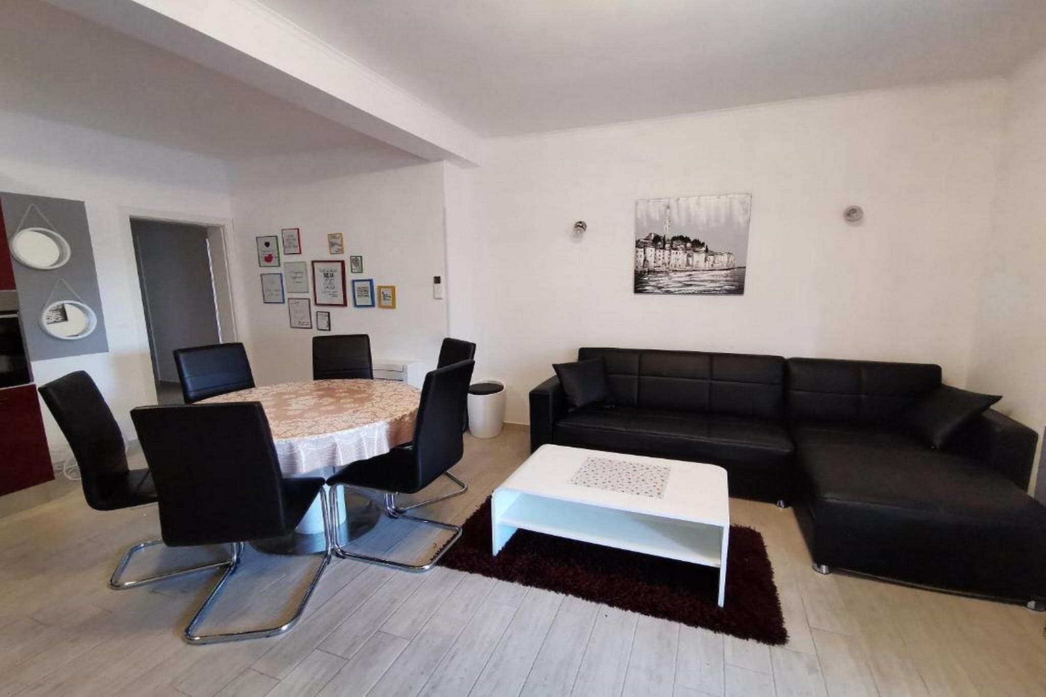 Studio Apartment Feather - Studio Apartment with Terrace-Living room