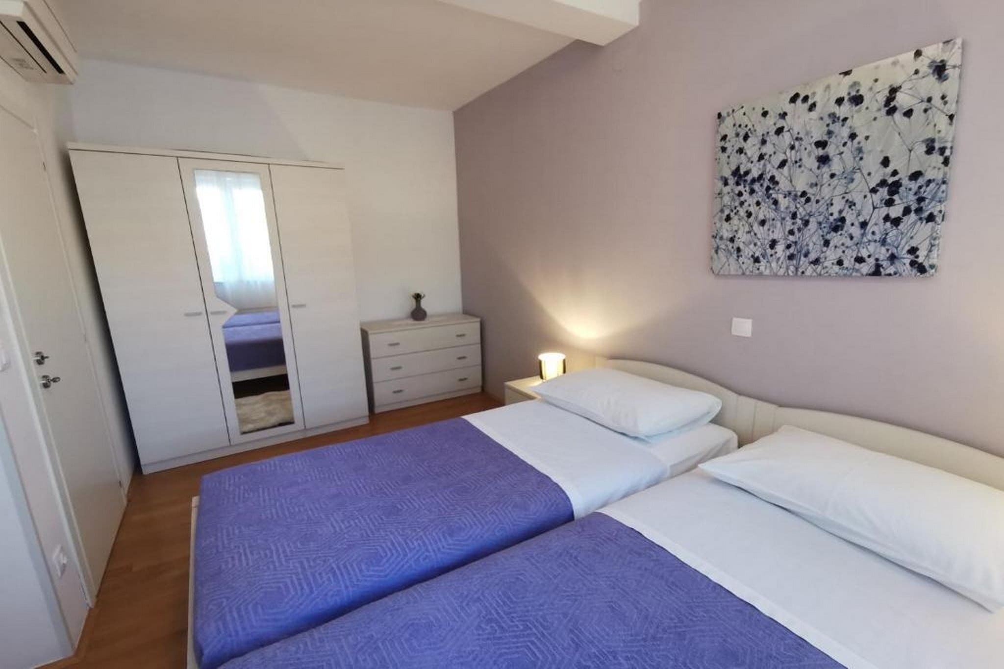 Studio Apartment Feather - Studio Apartment with Terrace-Bedroom