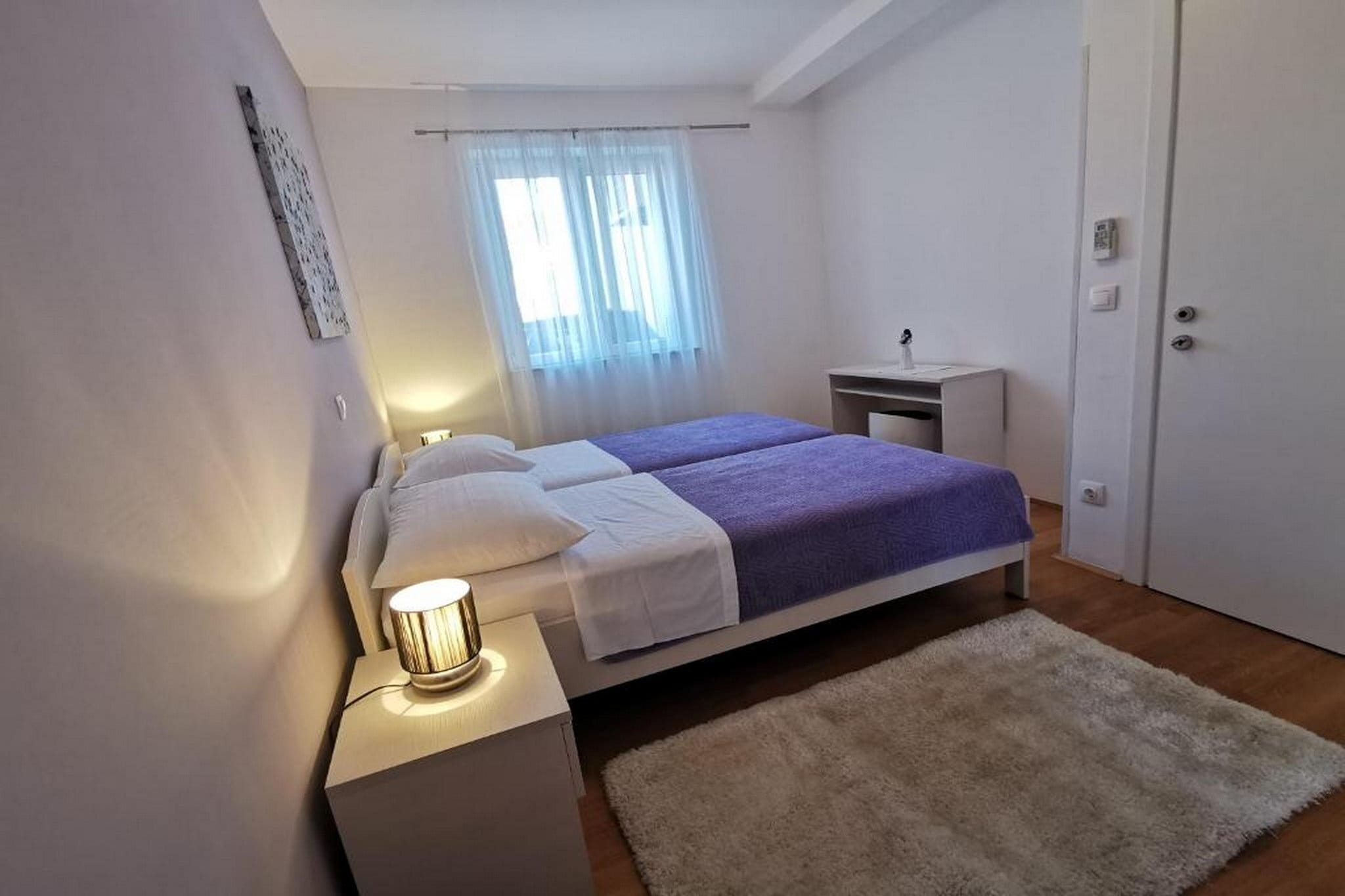 Studio Apartment Feather - Studio Apartment with Terrace-Bedroom