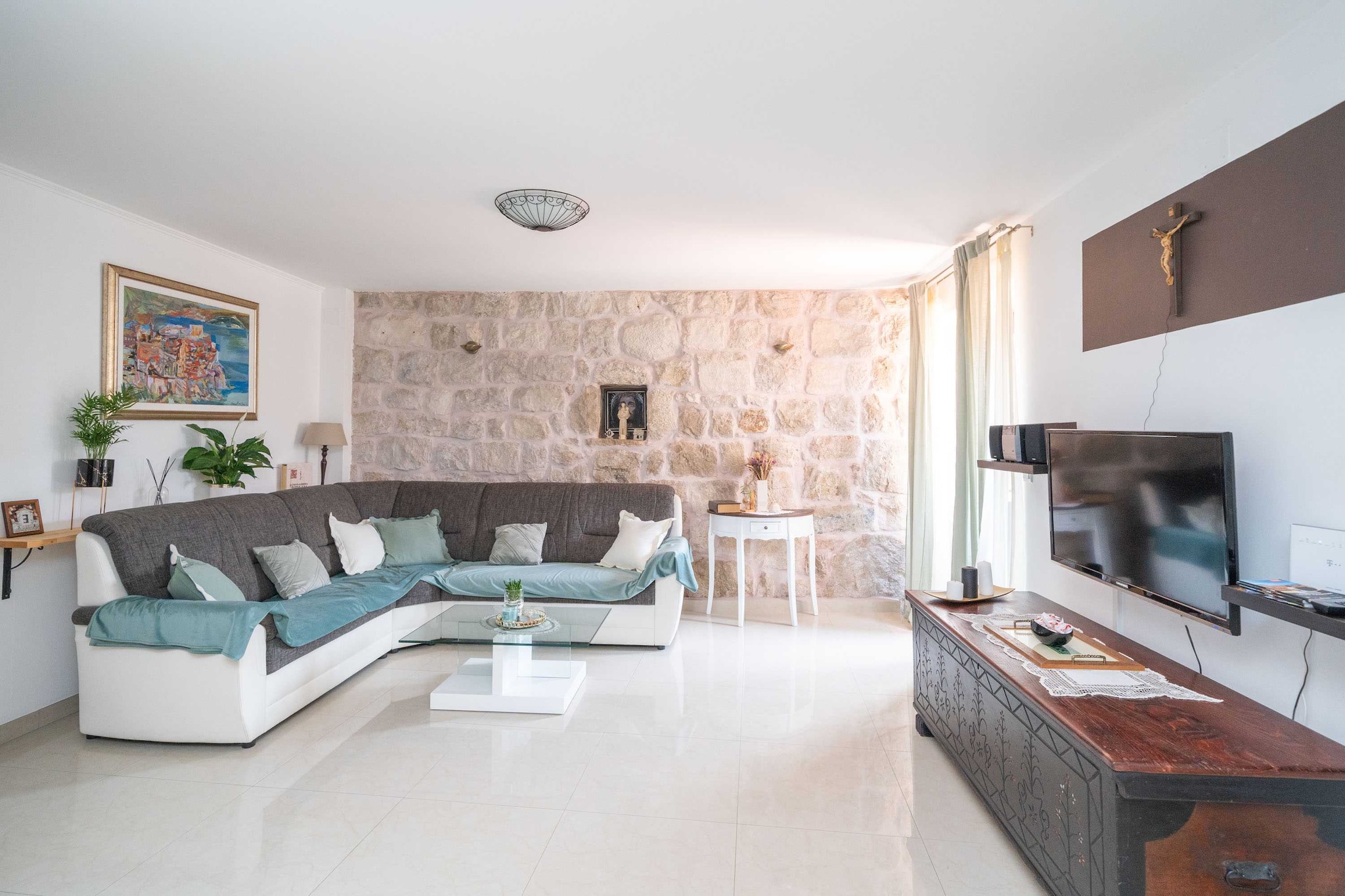 Holiday Home Majkovi - Three Bedroom Holiday Home with Swimming Pool-Binnen