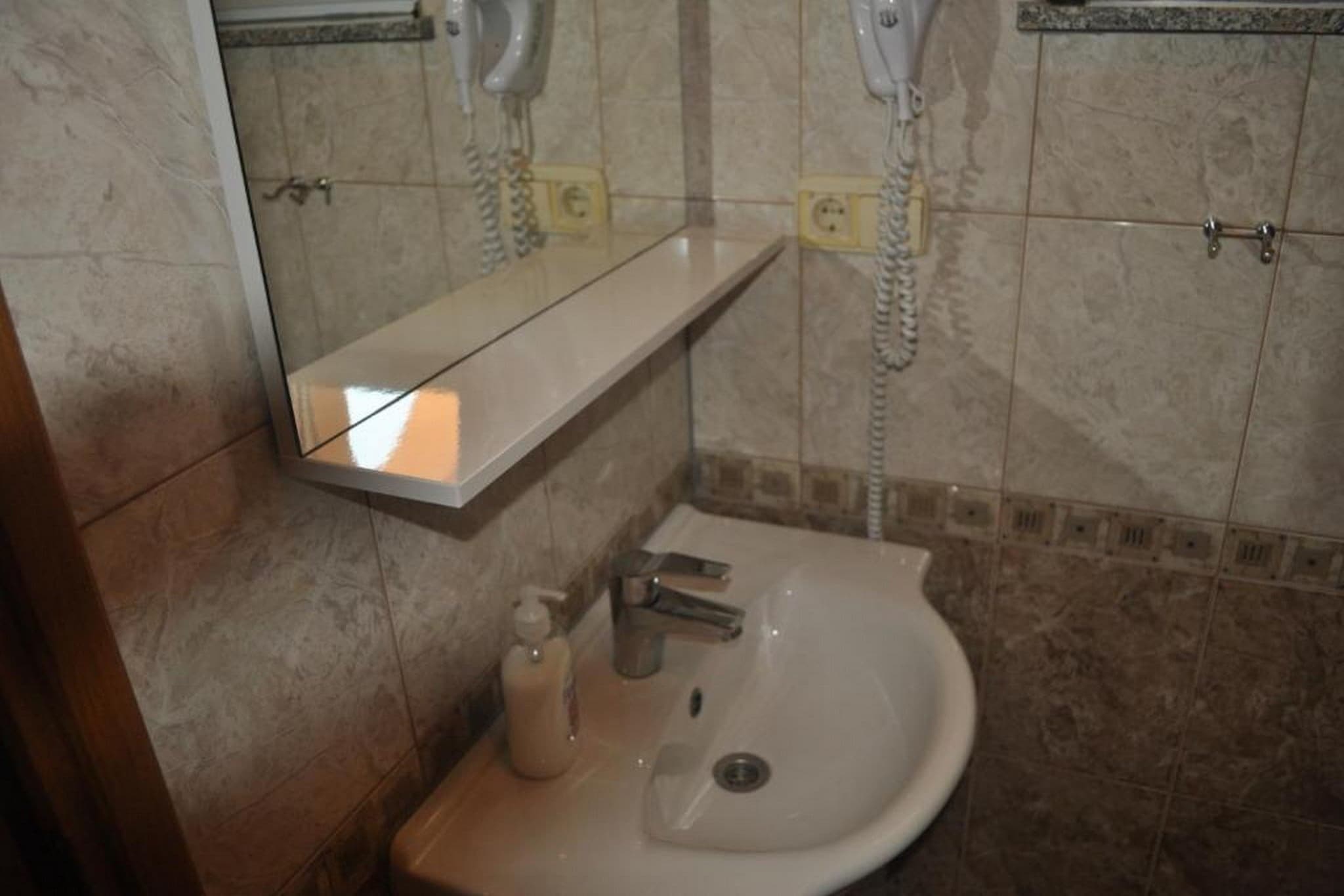 Studio apartment with balcony in Vinisce