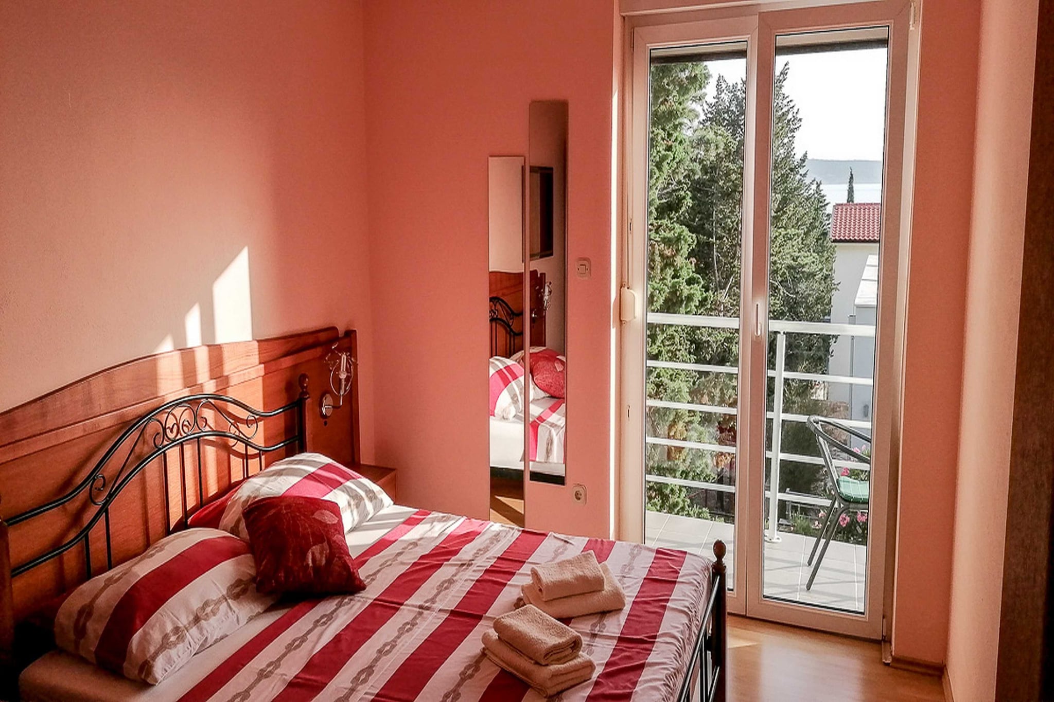 Apartments Smokvica - Superior One Bedroom Apartment with Balcony with Sea View (Apartment 2)-Slaapkamer