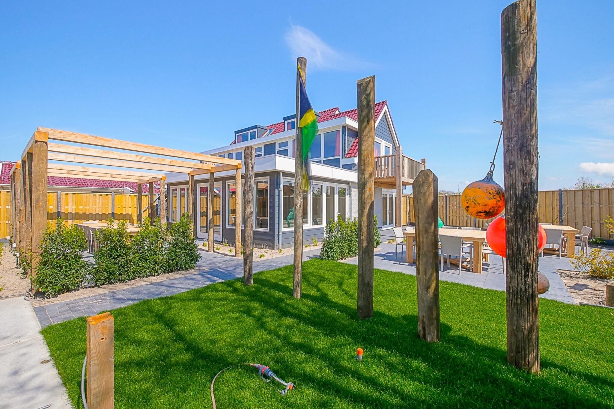 Sfeervol vakantiehuis in Callantsoog met omheinde tuin