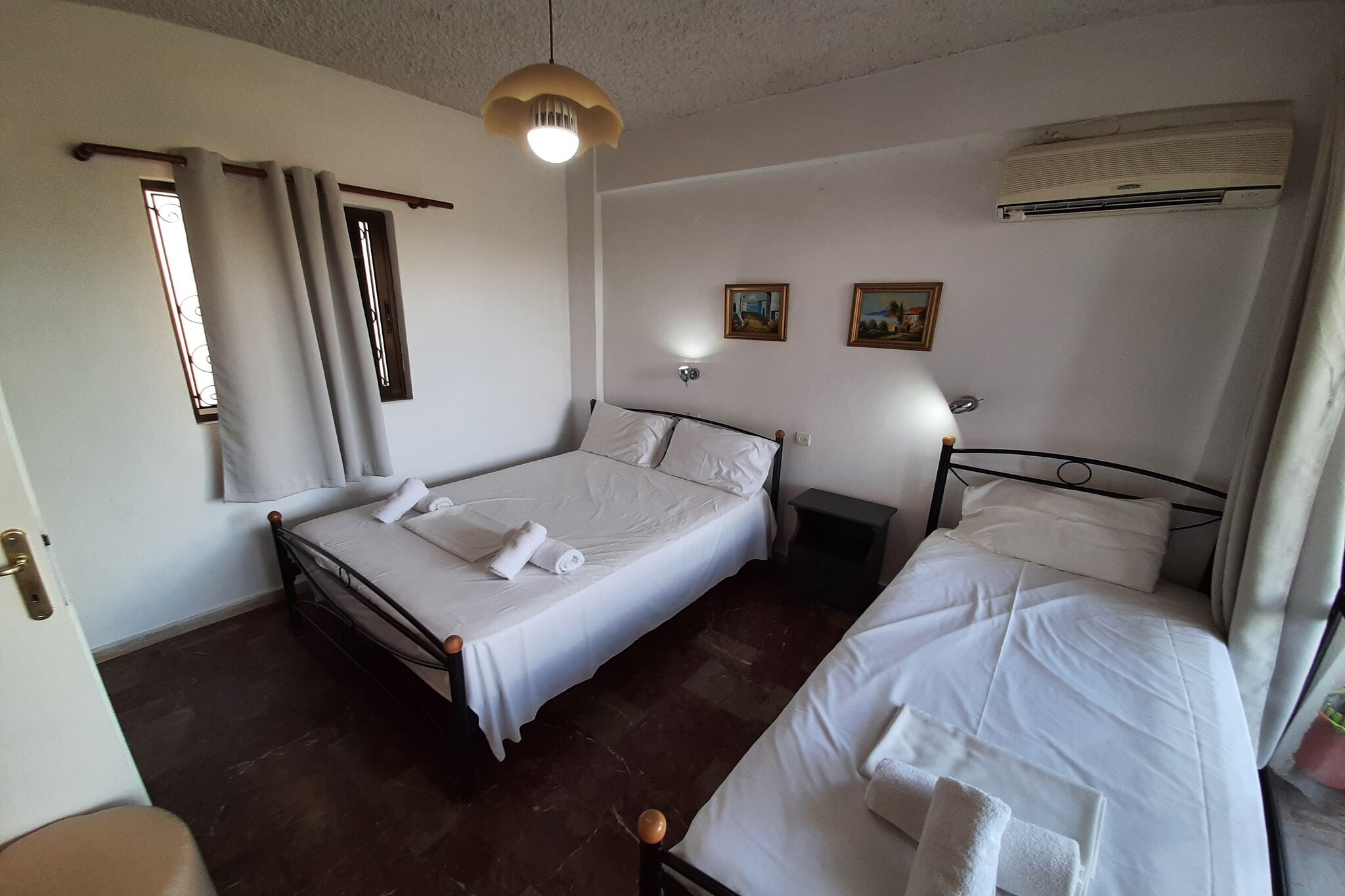 Family apartment in Mpenitses with terrace