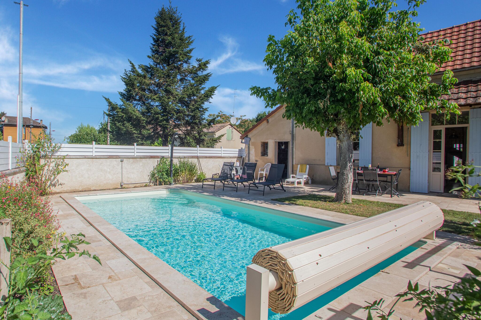 Maison de vacances spacieuse à Bergerac avec piscine privée