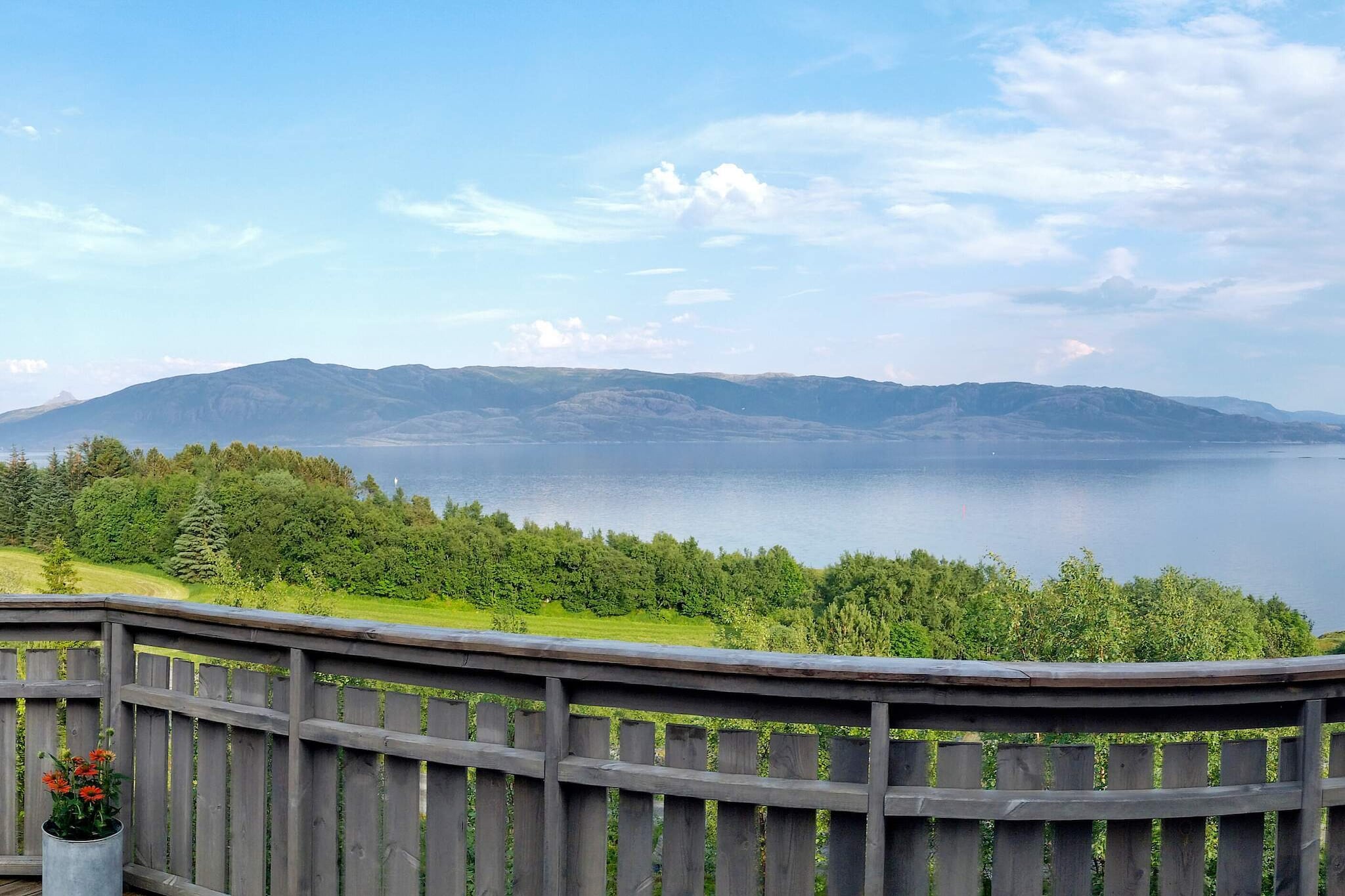 8 person holiday home in Leka-By Traum