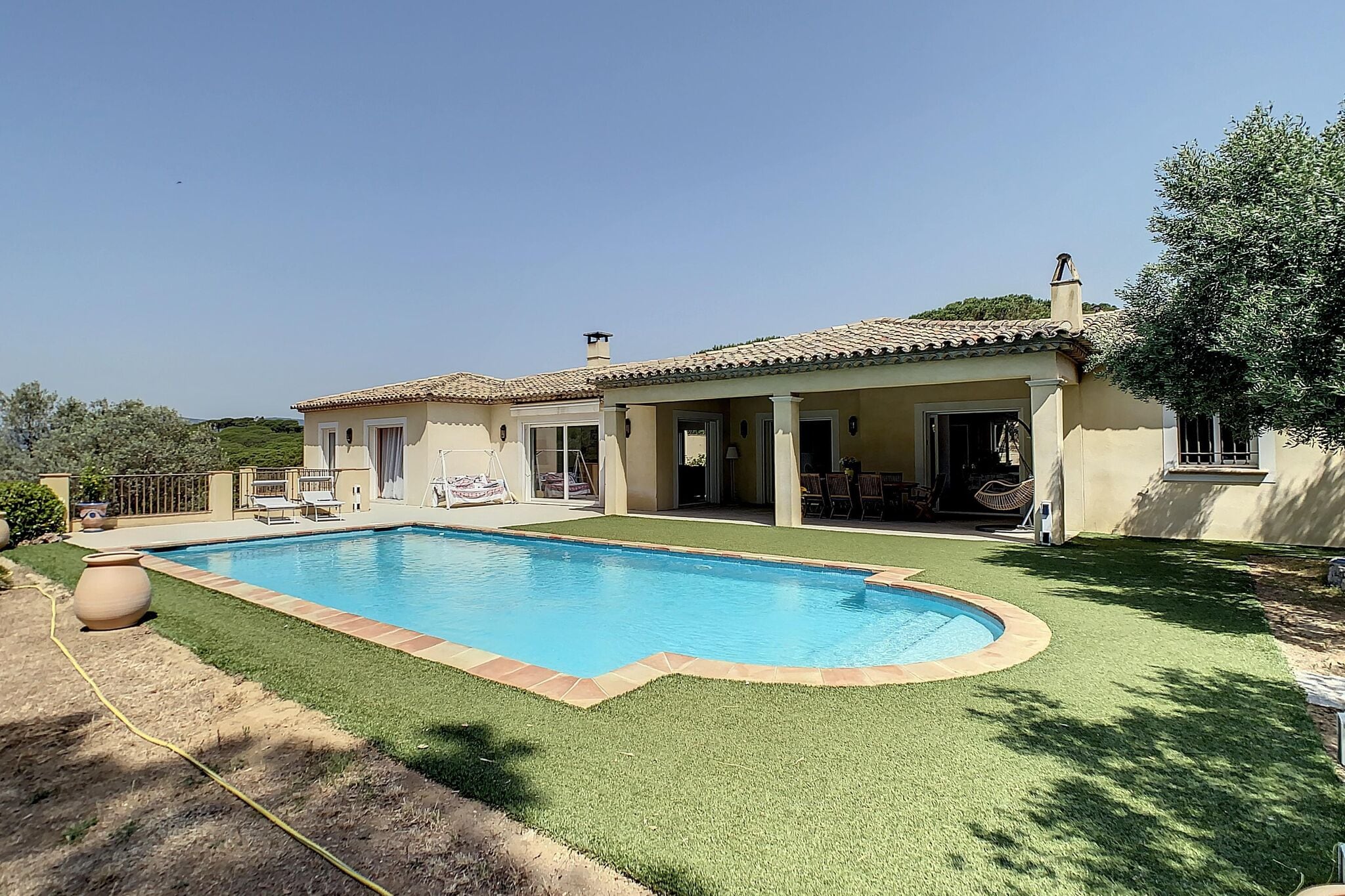 Mooie villa in Sainte-Maxime met een zwembad