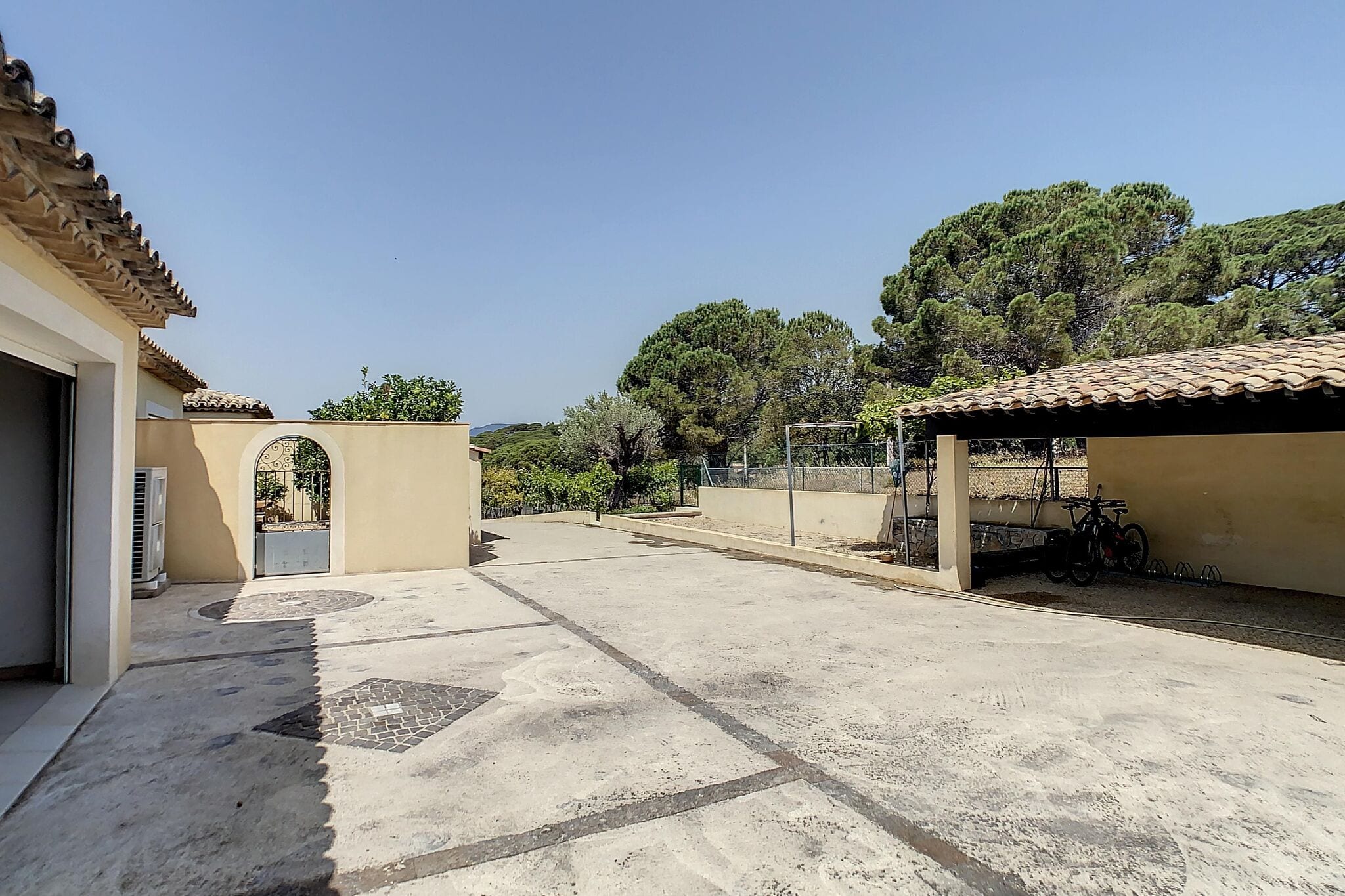 Vermietung einer Villa mit Swimmingpool in Sainte-Maxime