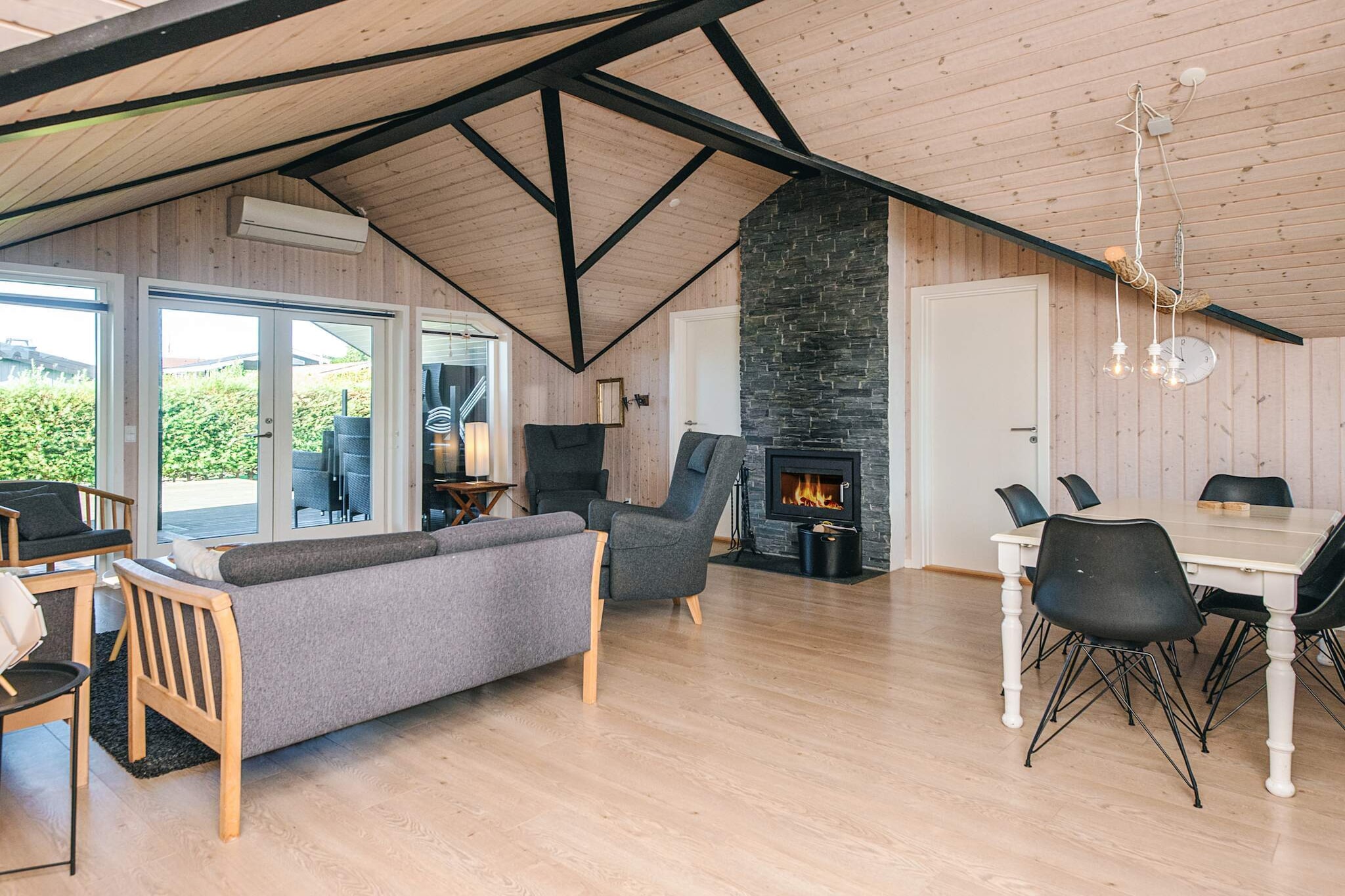 Luxe vakantiehuis met 7 gastenverblijven in Hejls - Binnen