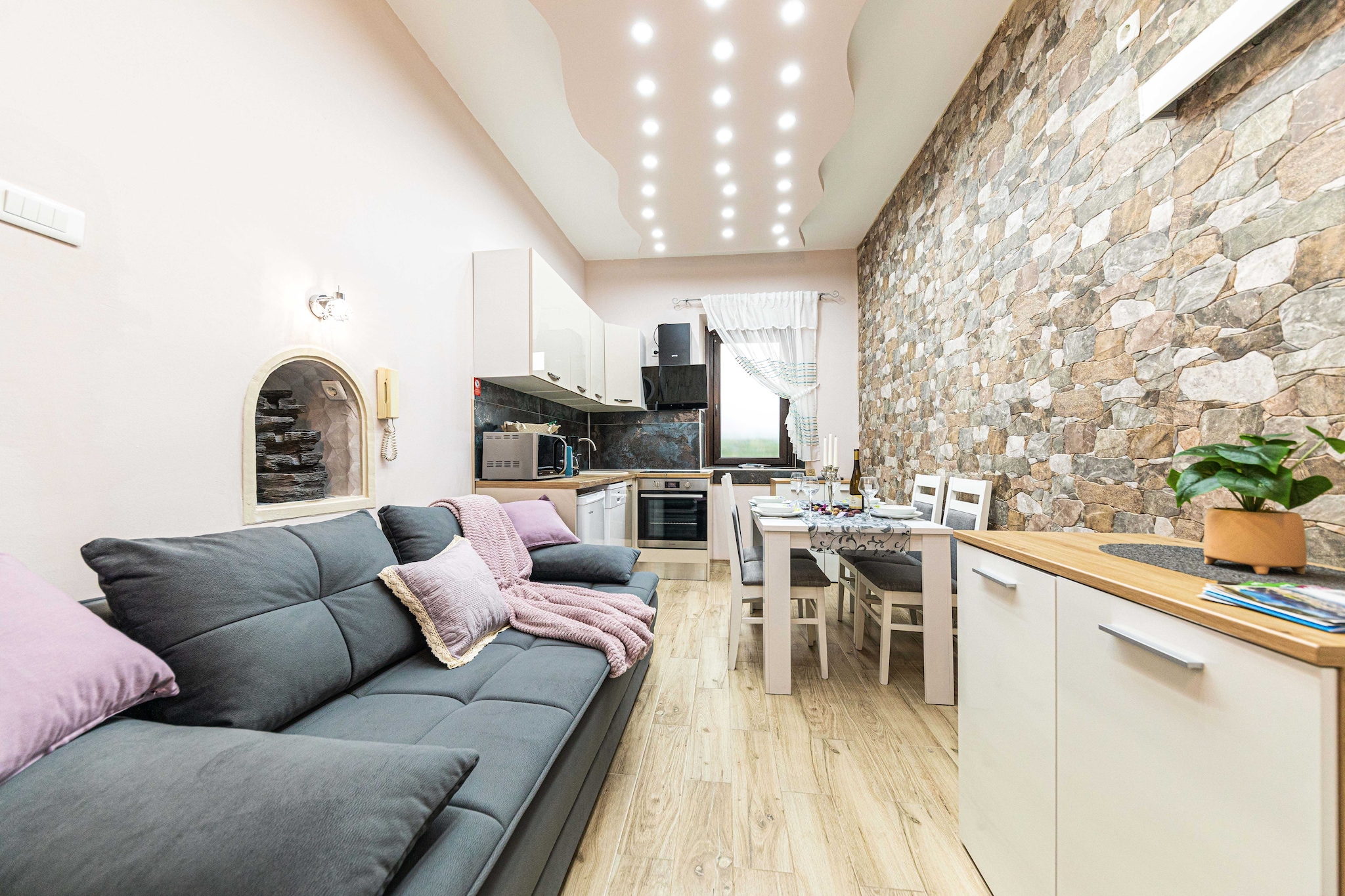 Apartments Keka - One Bedroom Apartment-Salon