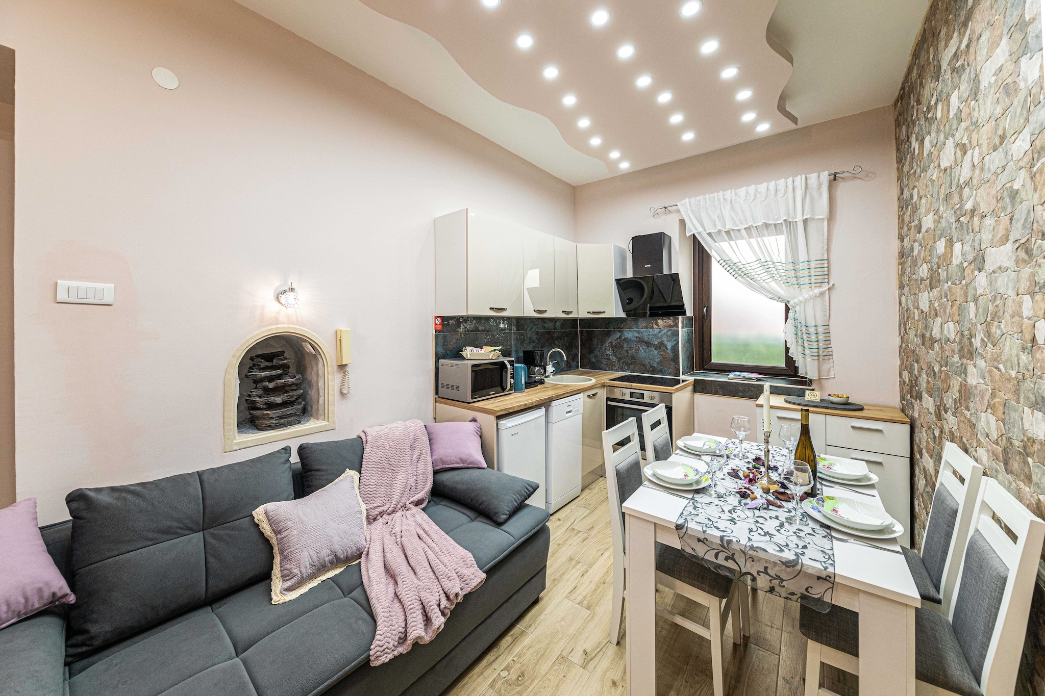 Apartments Keka - One Bedroom Apartment-Salon