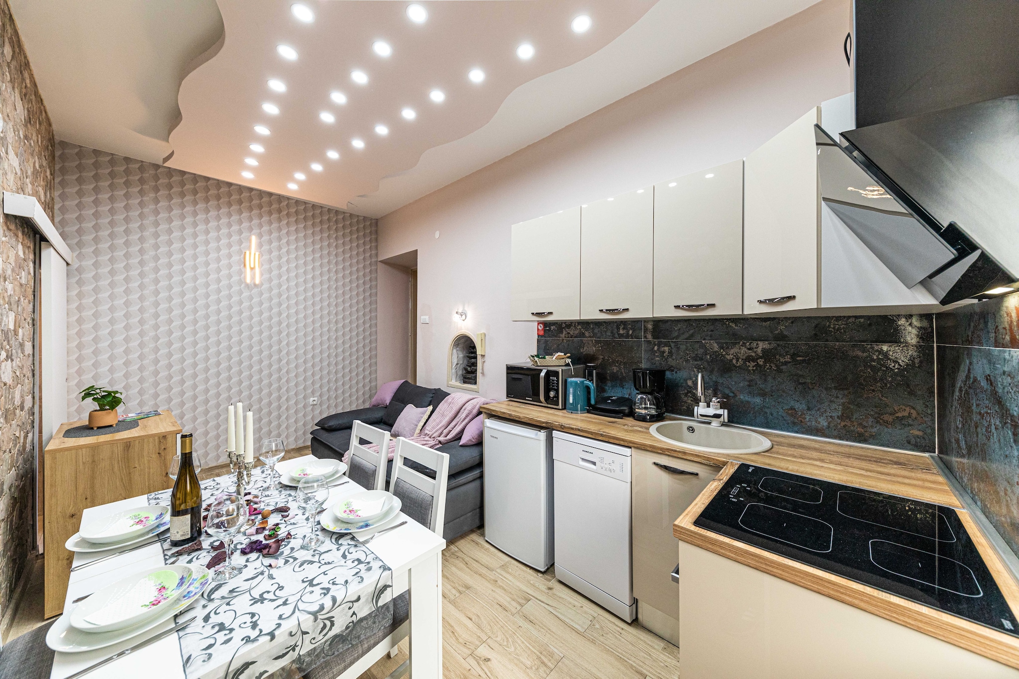 Apartments Keka - One Bedroom Apartment-Salle à manger