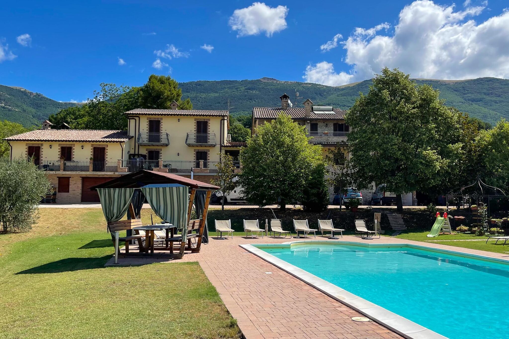 Ruim vakantiehuis in Assisi met zwembad