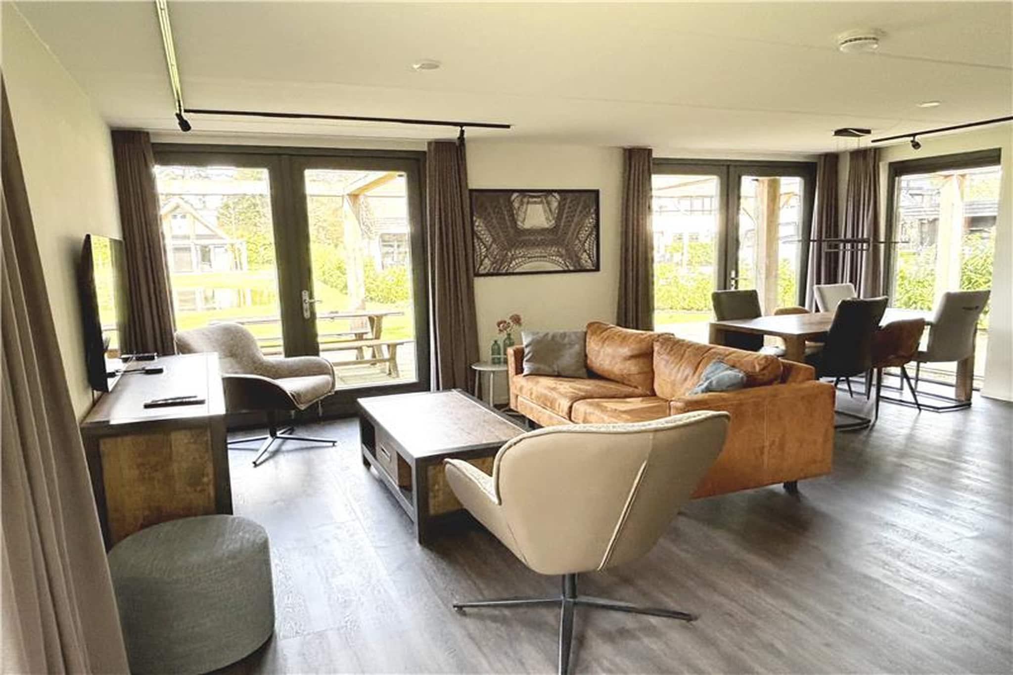 Hart van Ruighenrode - H552 - Living room
