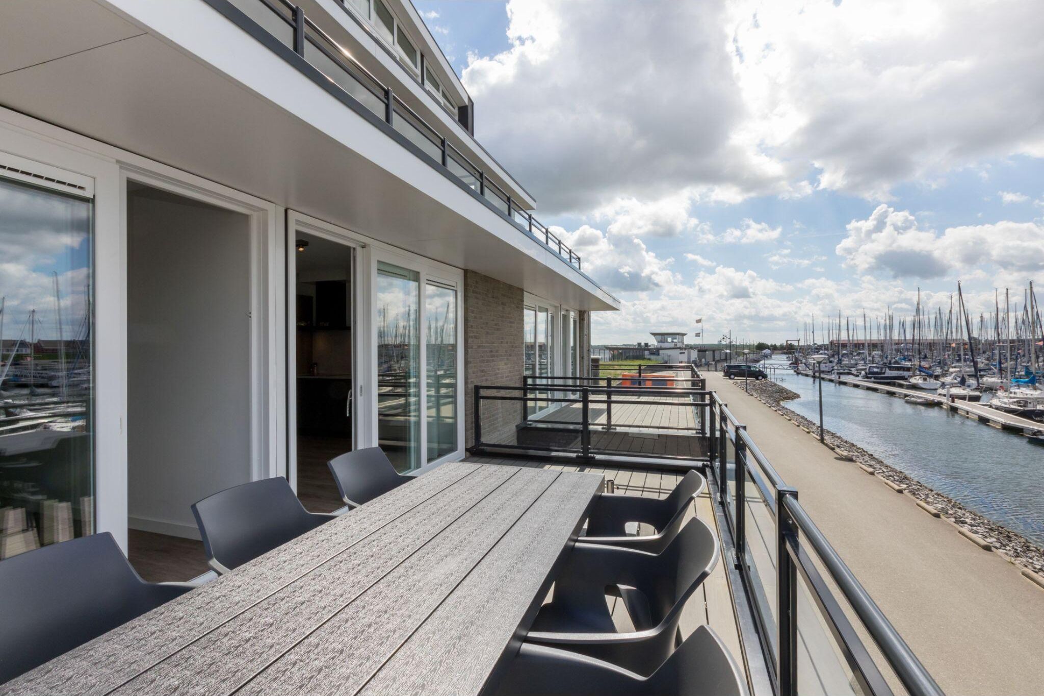 Unique apartment, located on the Oosterschelde