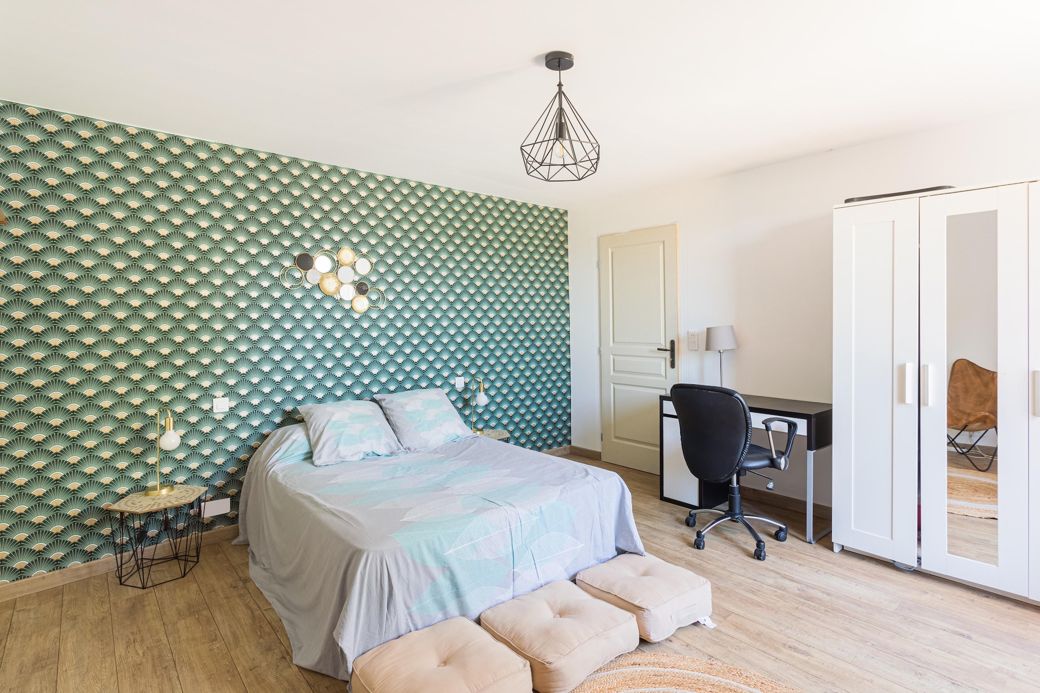 Ground floor: (Kitchenette(electric kettle, cooker, espresso machine, oven, microwave, dishwasher, fridge, freezer), Living/diningroom(double sofa bed, TV, dining table, seating area, high chair), bedroom(double bed), bedroom(double bed), bathroom(shower, washbasin, toilet, bidet))\n\ndining table, cot, balcony or terrace, garden, garden, garden furniture, sun loungers, BBQ, parking, parking, swimming pool(outside,  3 x  3 m., opened from Jun upto and including Sep), play equipment, high chair, hairdryer, lounge set, party games