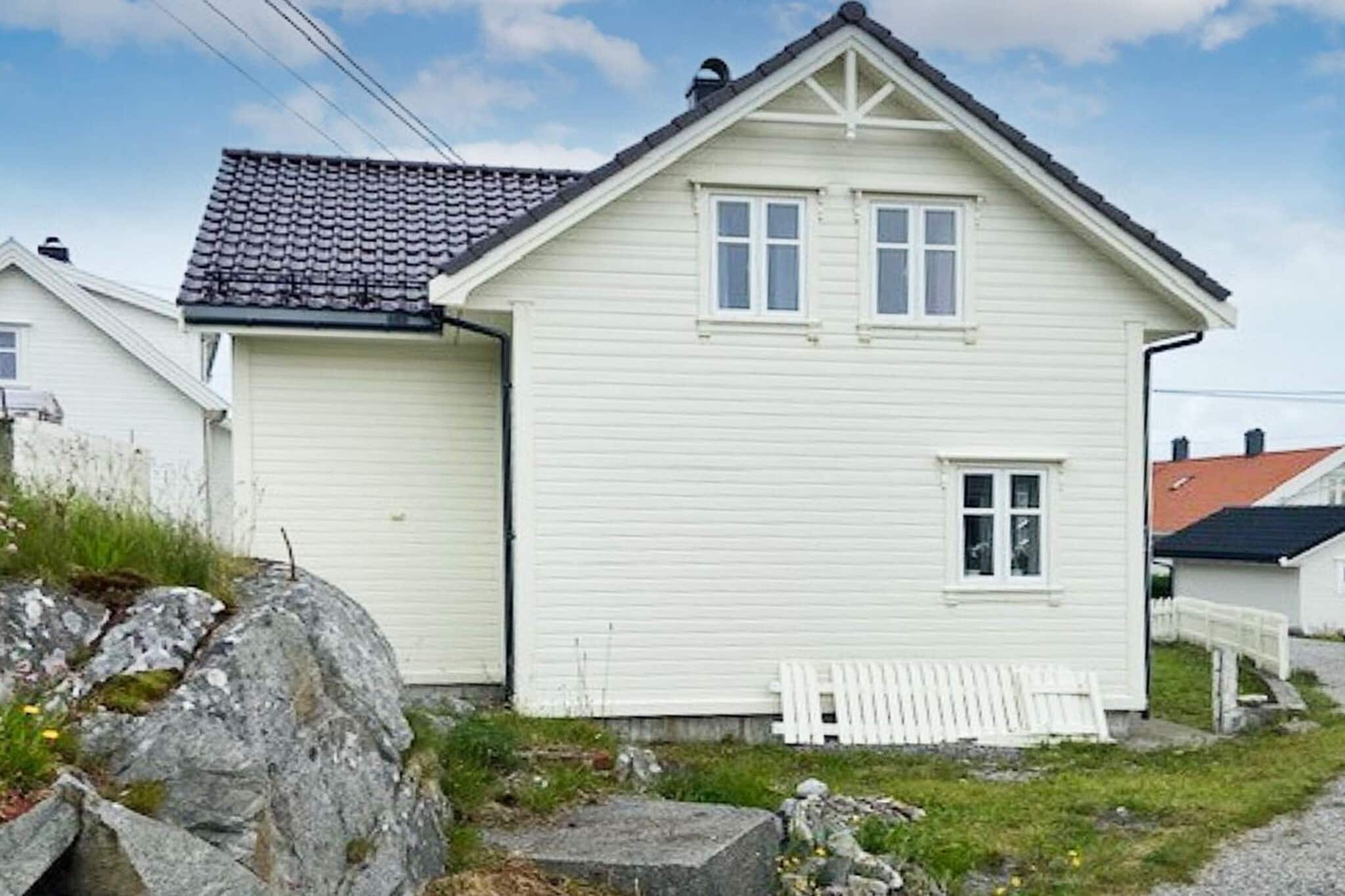 Boat: \n\nKitchen(cooker(electric), hood, coffee machine(filter), microwave, dishwasher, fridge, freezer(200-249L), tumble dryer, washing machine, high chair), Living/bed room(28 m2)(TV(german television channels, norvegian TV channels )), bedroom(double bed), bedroom(double bed), bedroom(double bed), bedroom(3x single bed), bathroom(floor heating)(bathtub or shower, washbasin, toilet), bathroom(floor heating)(washbasin, toilet), heating(electric), garden, garden furniture, BBQ, parking, air to air heatpump